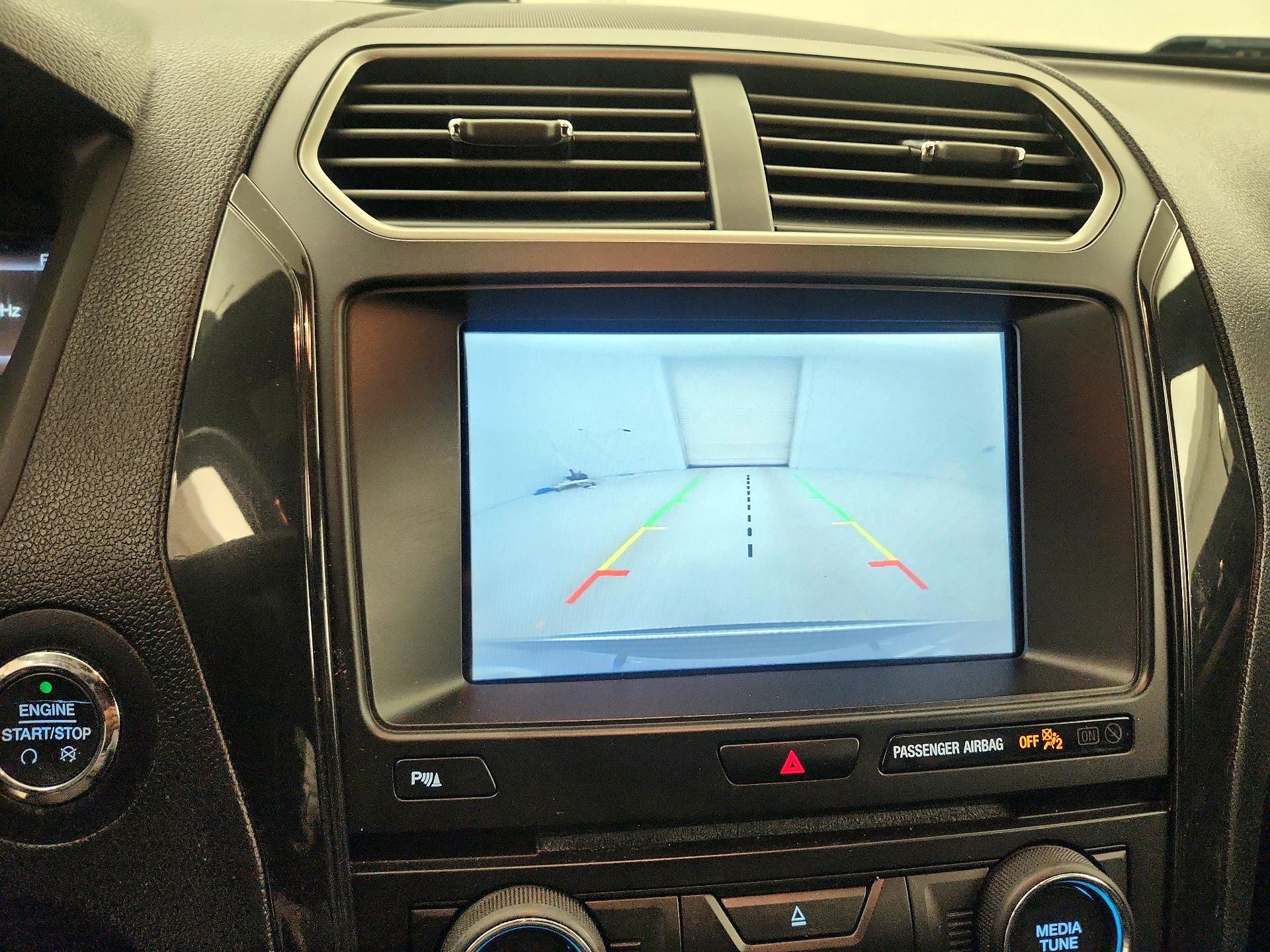 Thumbnail: 2018 Ford Explorer - 14