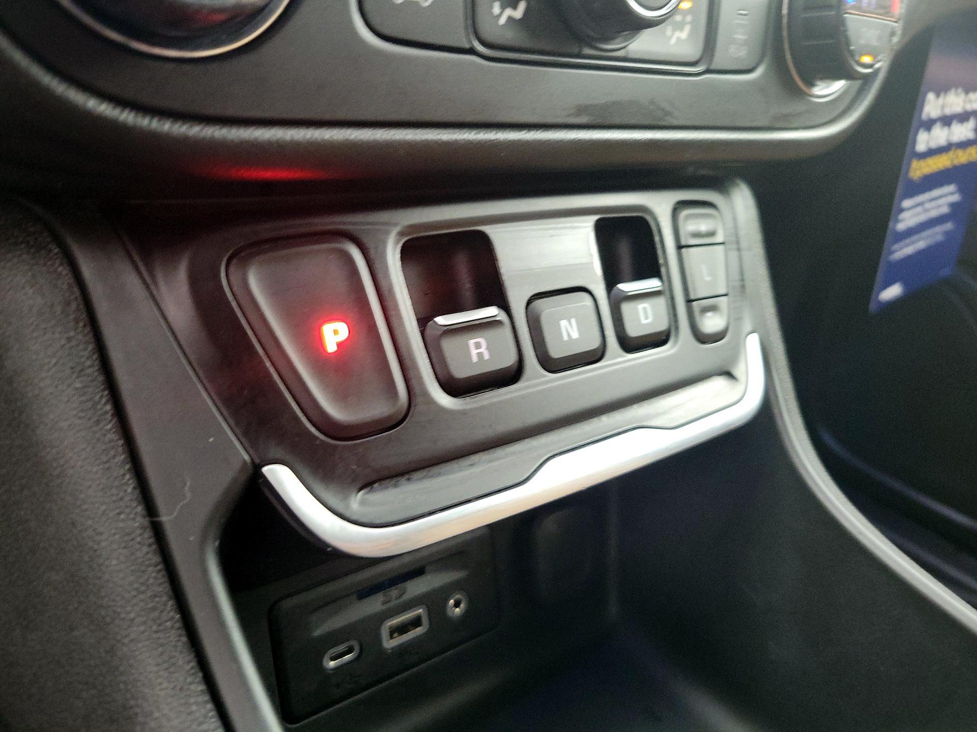 Thumbnail: 2021 GMC Terrain - 17