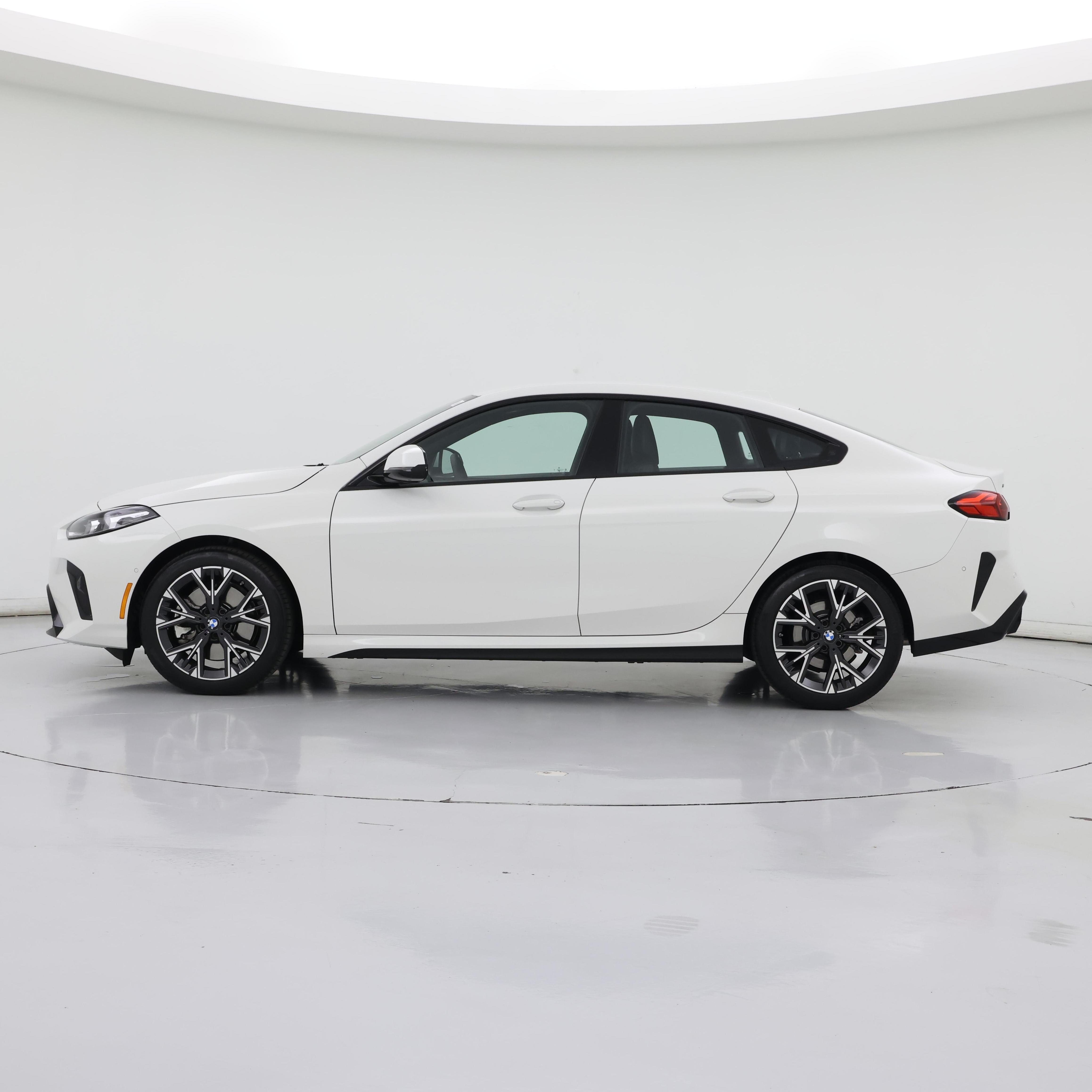 Thumbnail: 2025 BMW 2 Series - 3