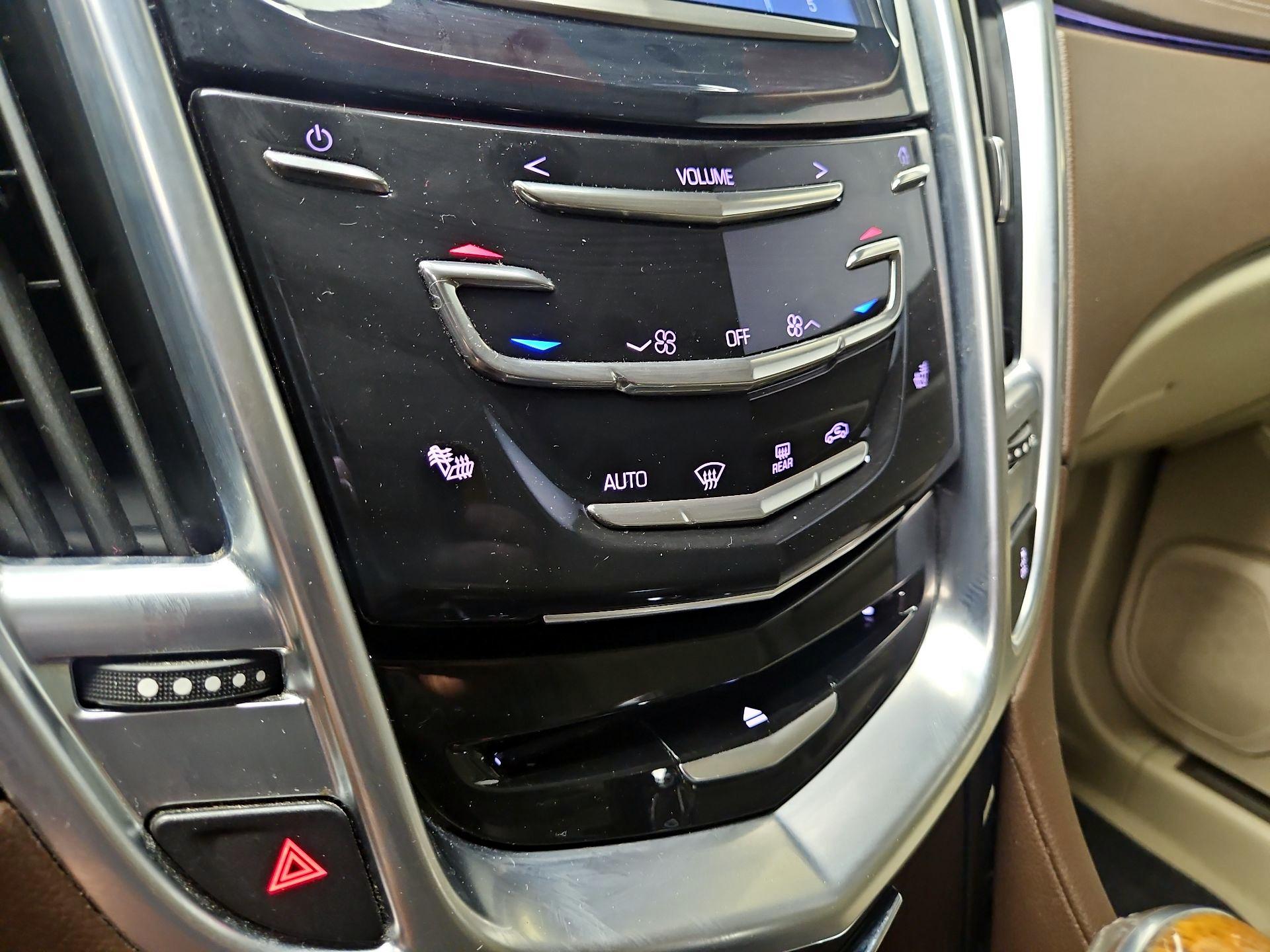 Thumbnail: 2015 Cadillac SRX - 17