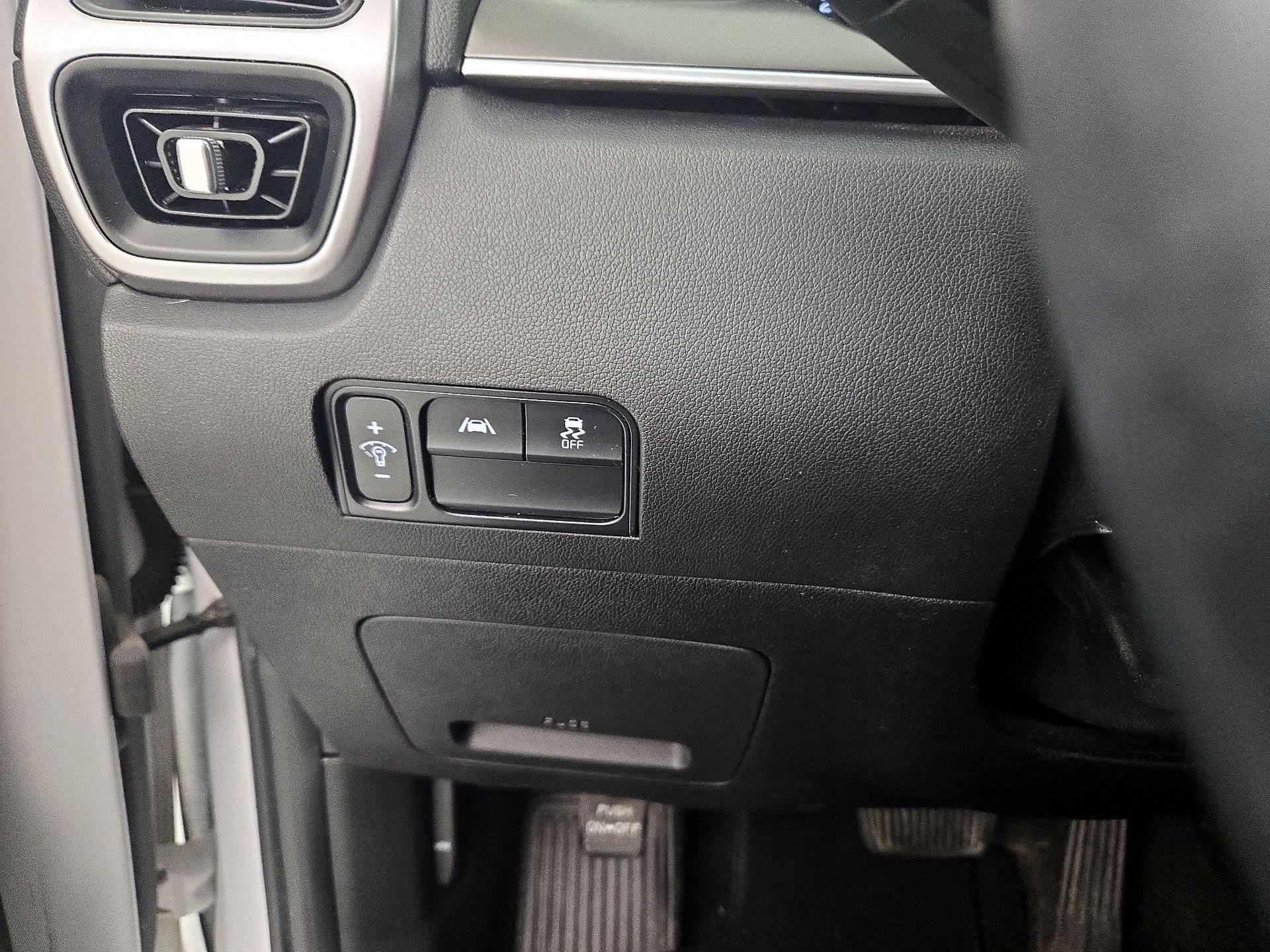 Thumbnail: 2023 Kia Sorento - 13