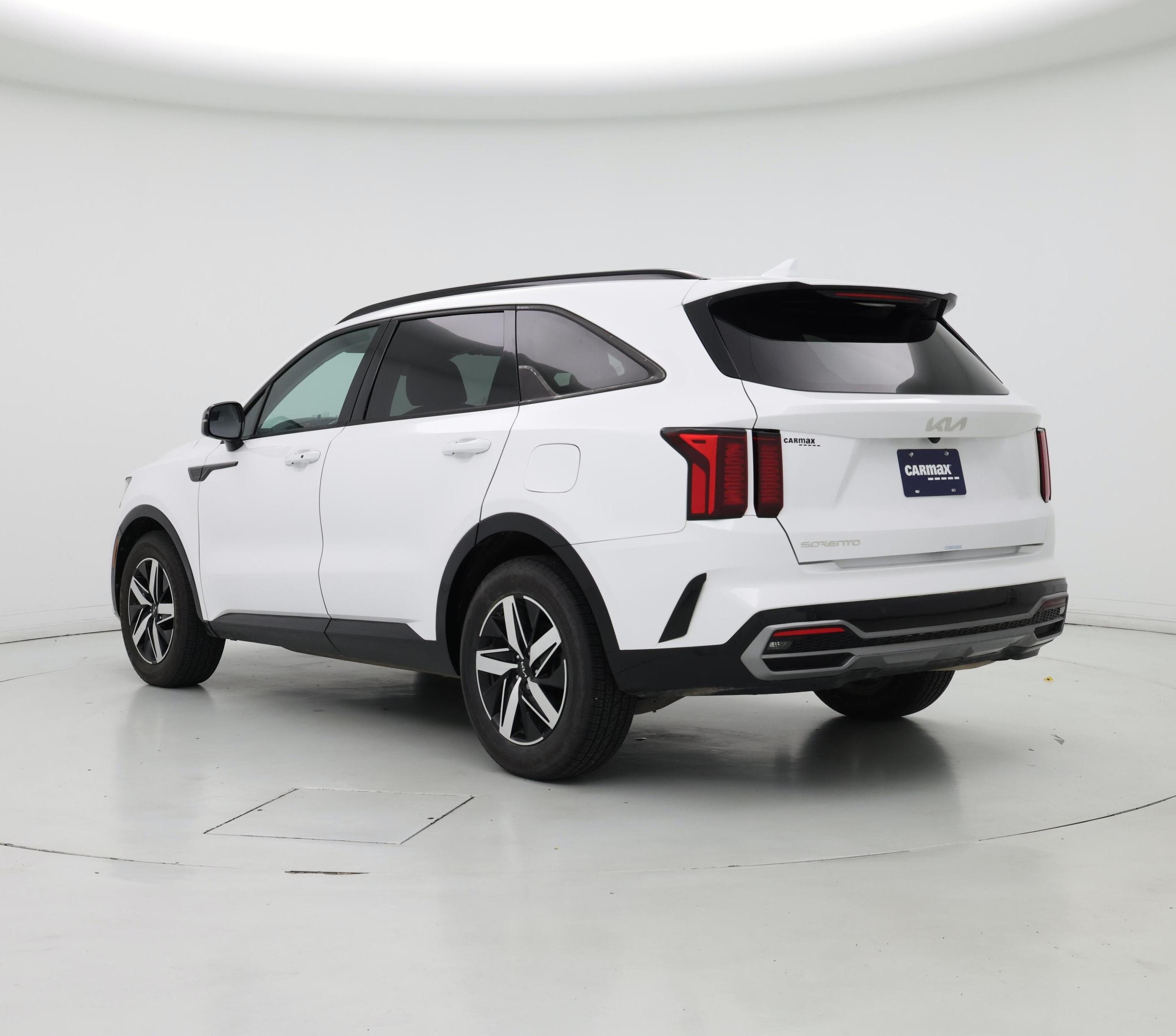 Thumbnail: 2023 Kia Sorento - 2