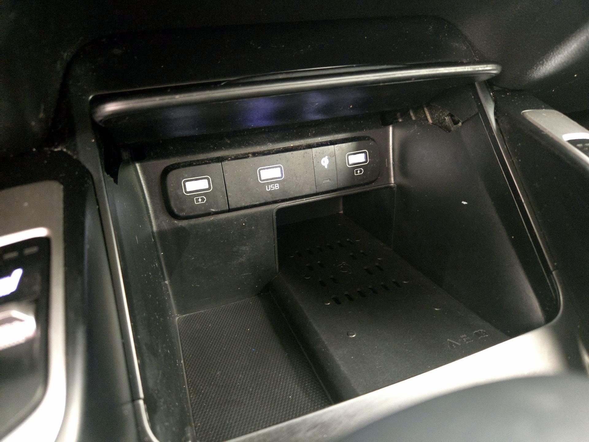 Thumbnail: 2023 Kia Sorento - 19