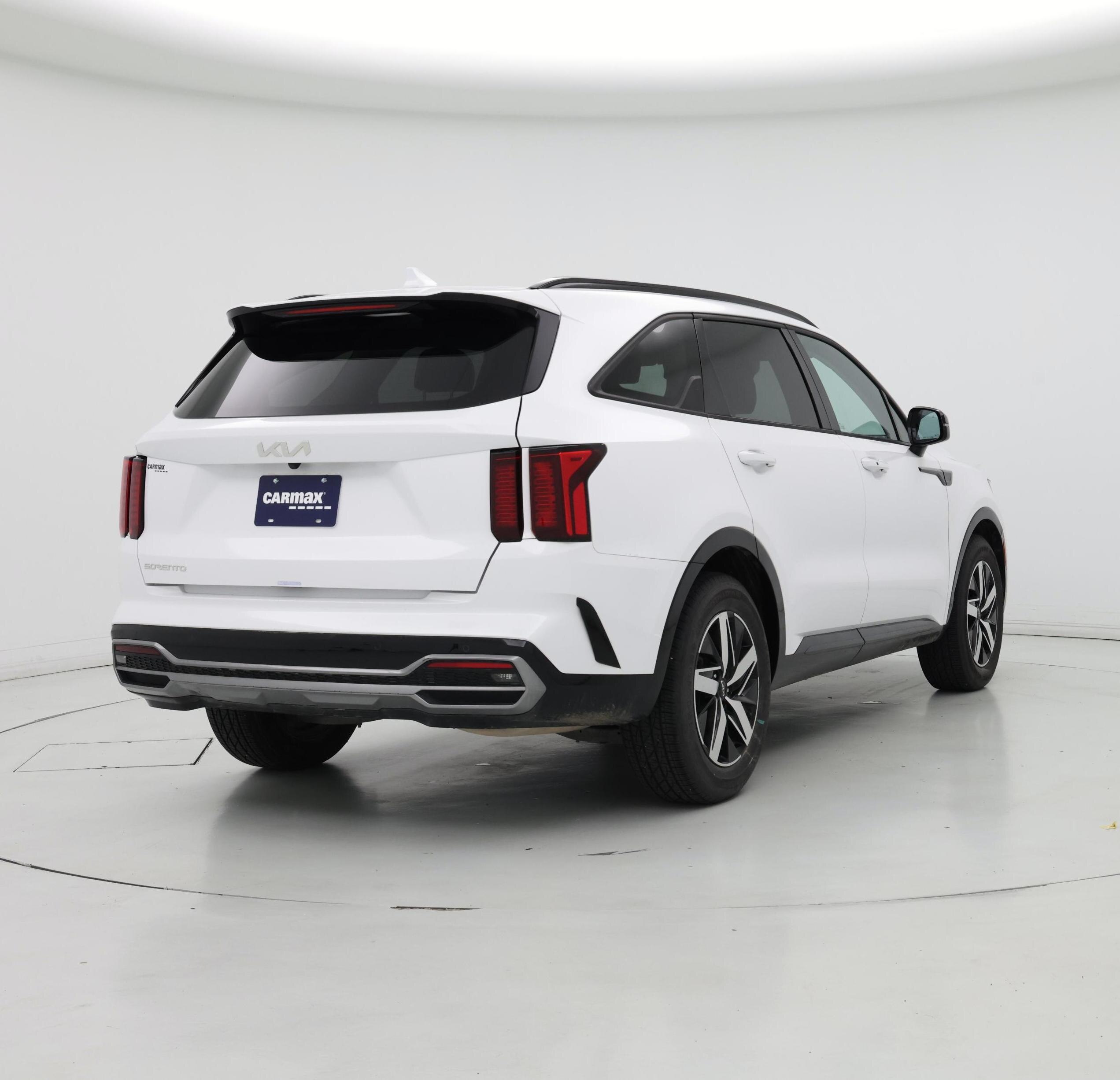 Thumbnail: 2023 Kia Sorento - 8