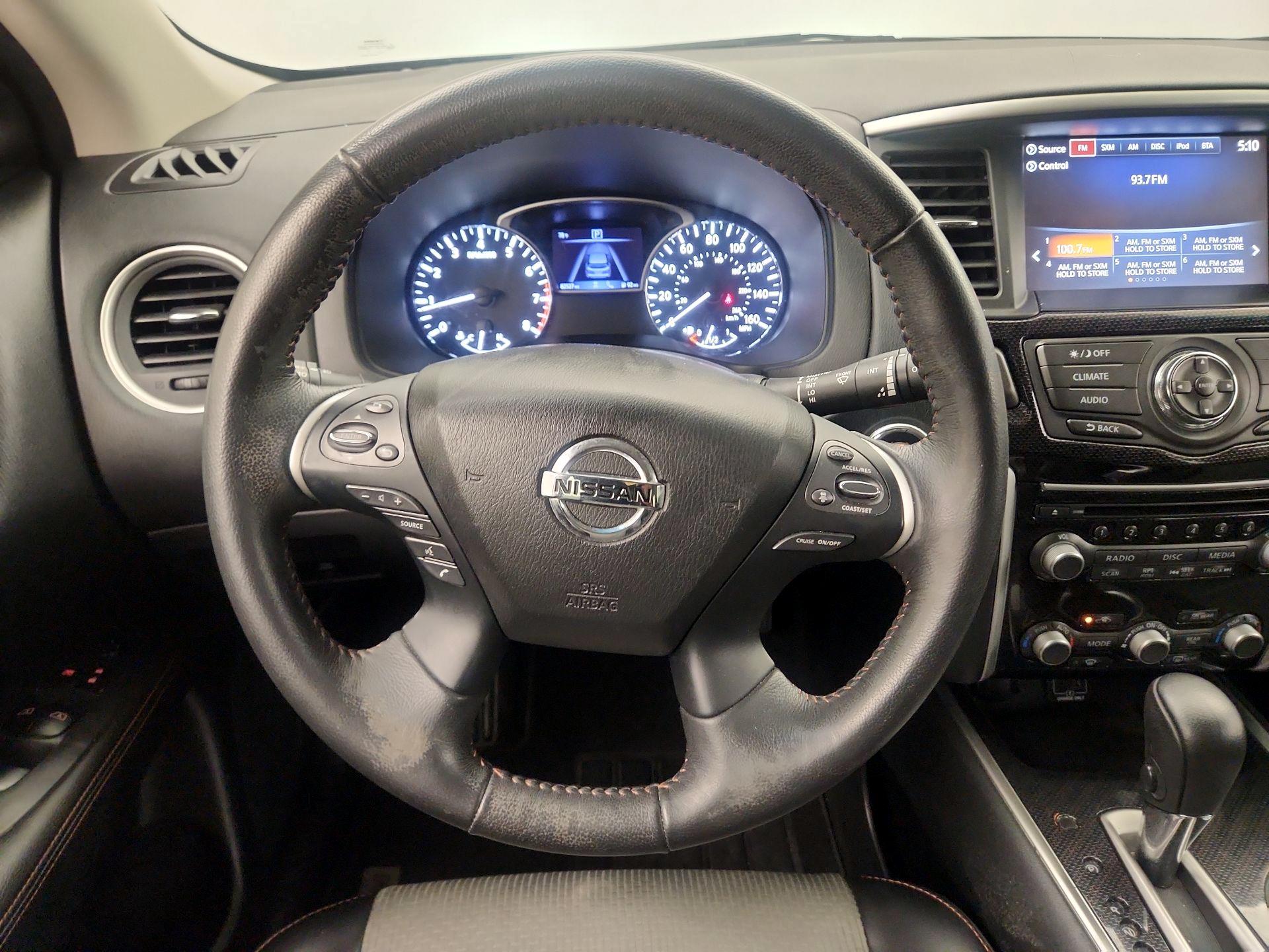 Thumbnail: 2020 Nissan Pathfinder - 10