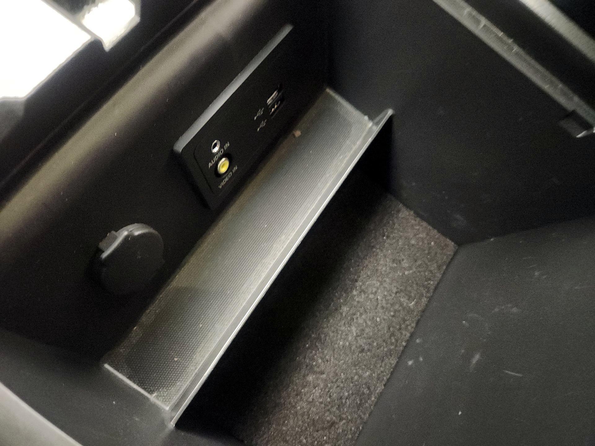 Thumbnail: 2020 Nissan Pathfinder - 18