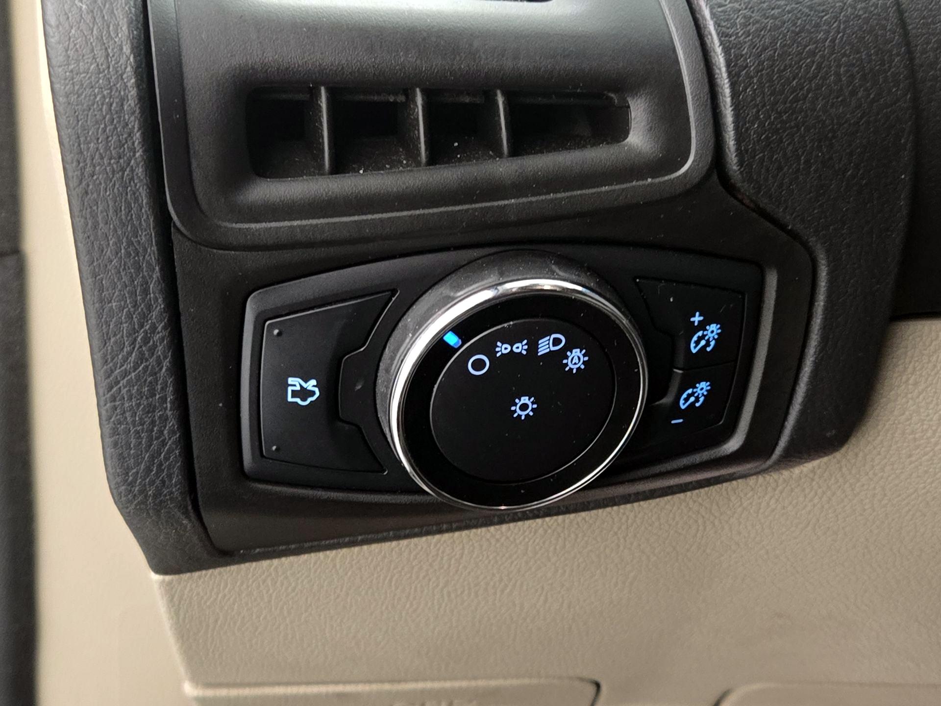 Thumbnail: 2014 Ford Focus - 13