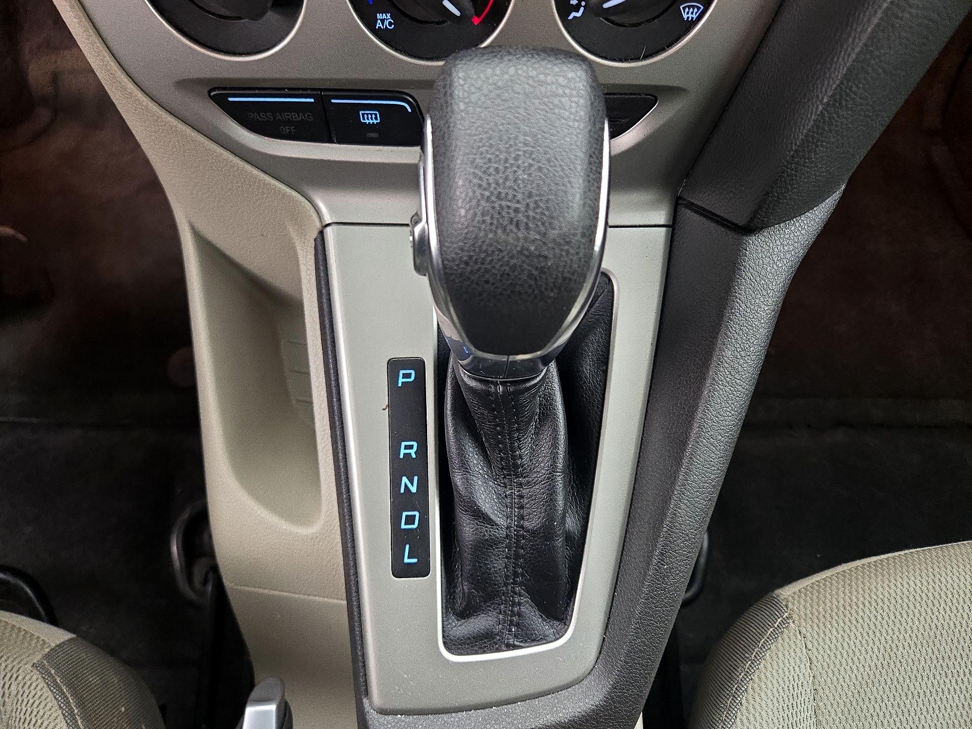 Thumbnail: 2014 Ford Focus - 16