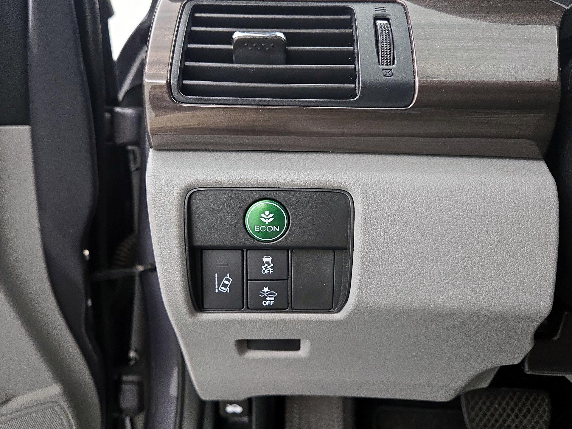 Thumbnail: 2016 Honda Accord - 13