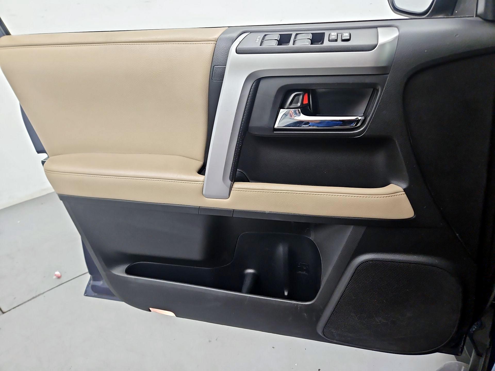 Thumbnail: 2018 Toyota 4Runner - 12