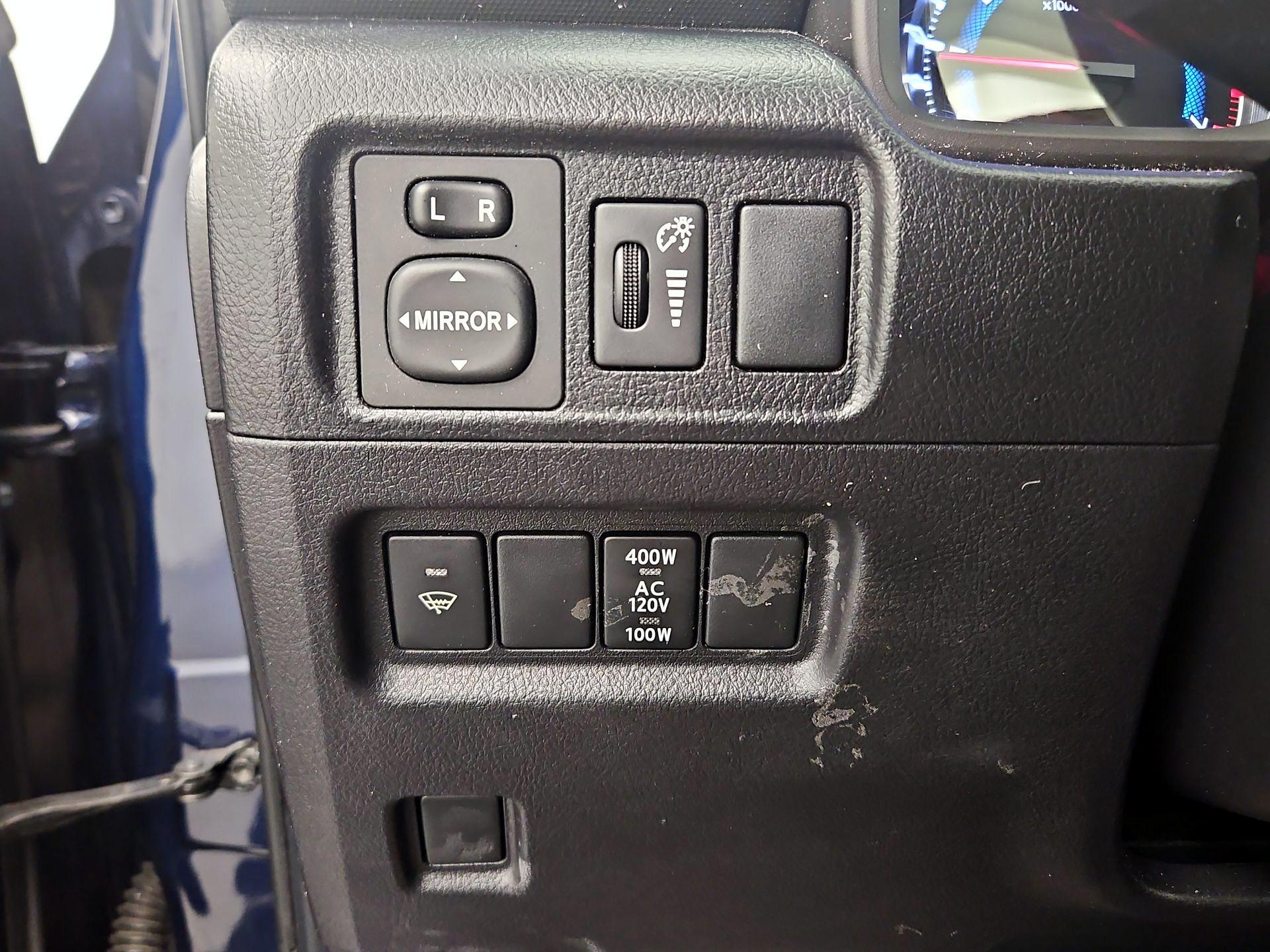 Thumbnail: 2018 Toyota 4Runner - 13