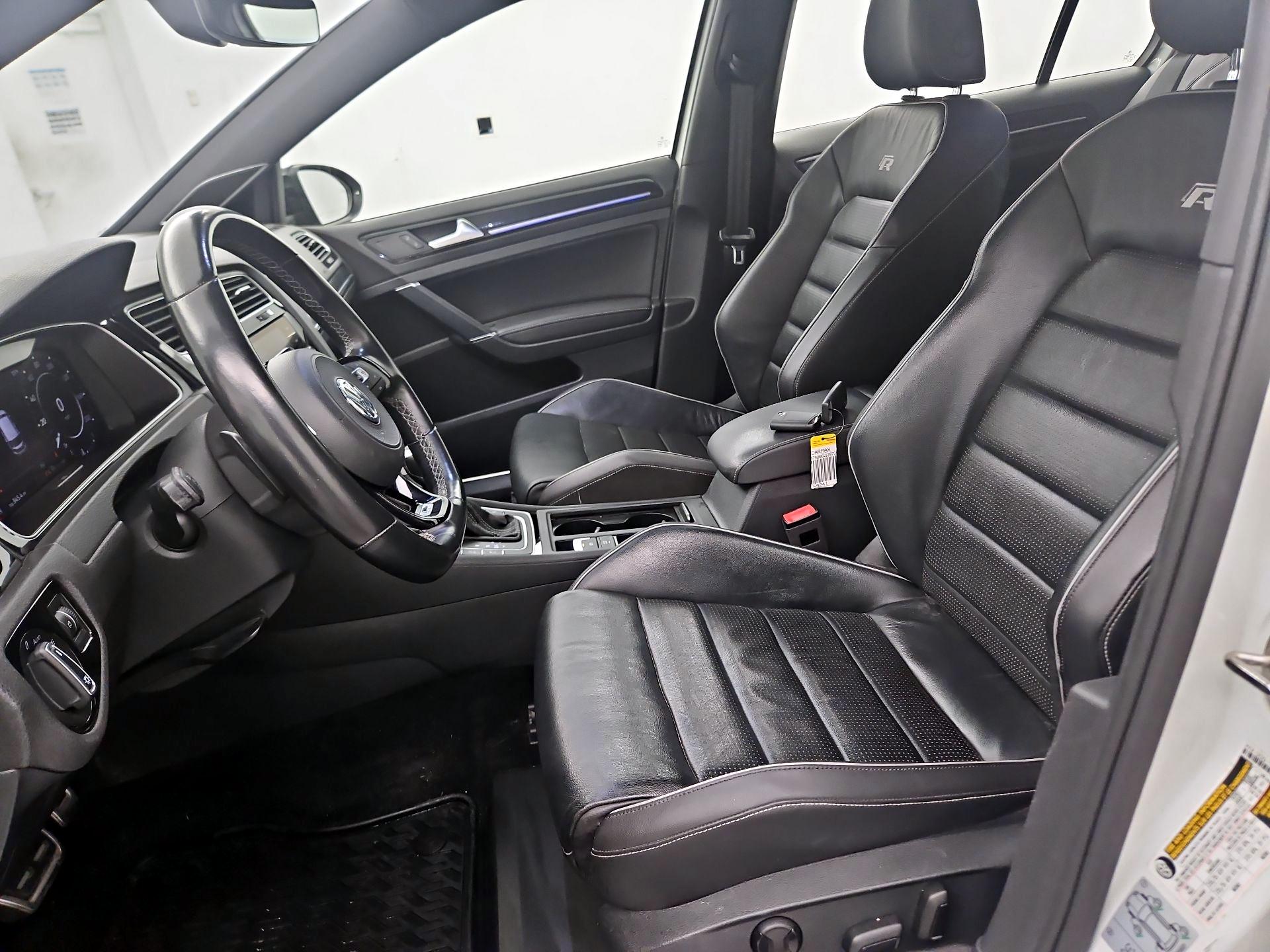 Thumbnail: 2019 Volkswagen Golf - 11