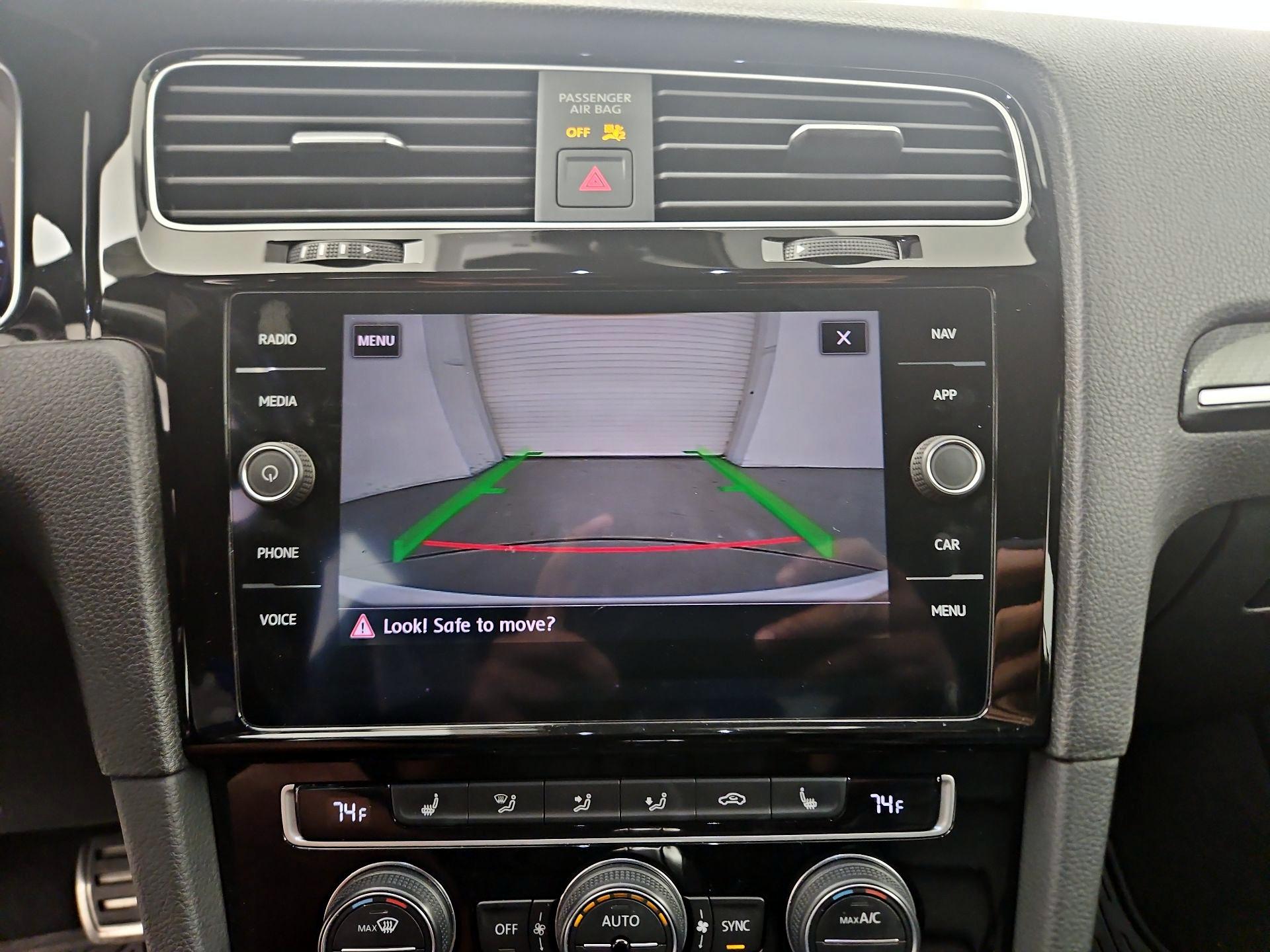 Thumbnail: 2019 Volkswagen Golf - 14