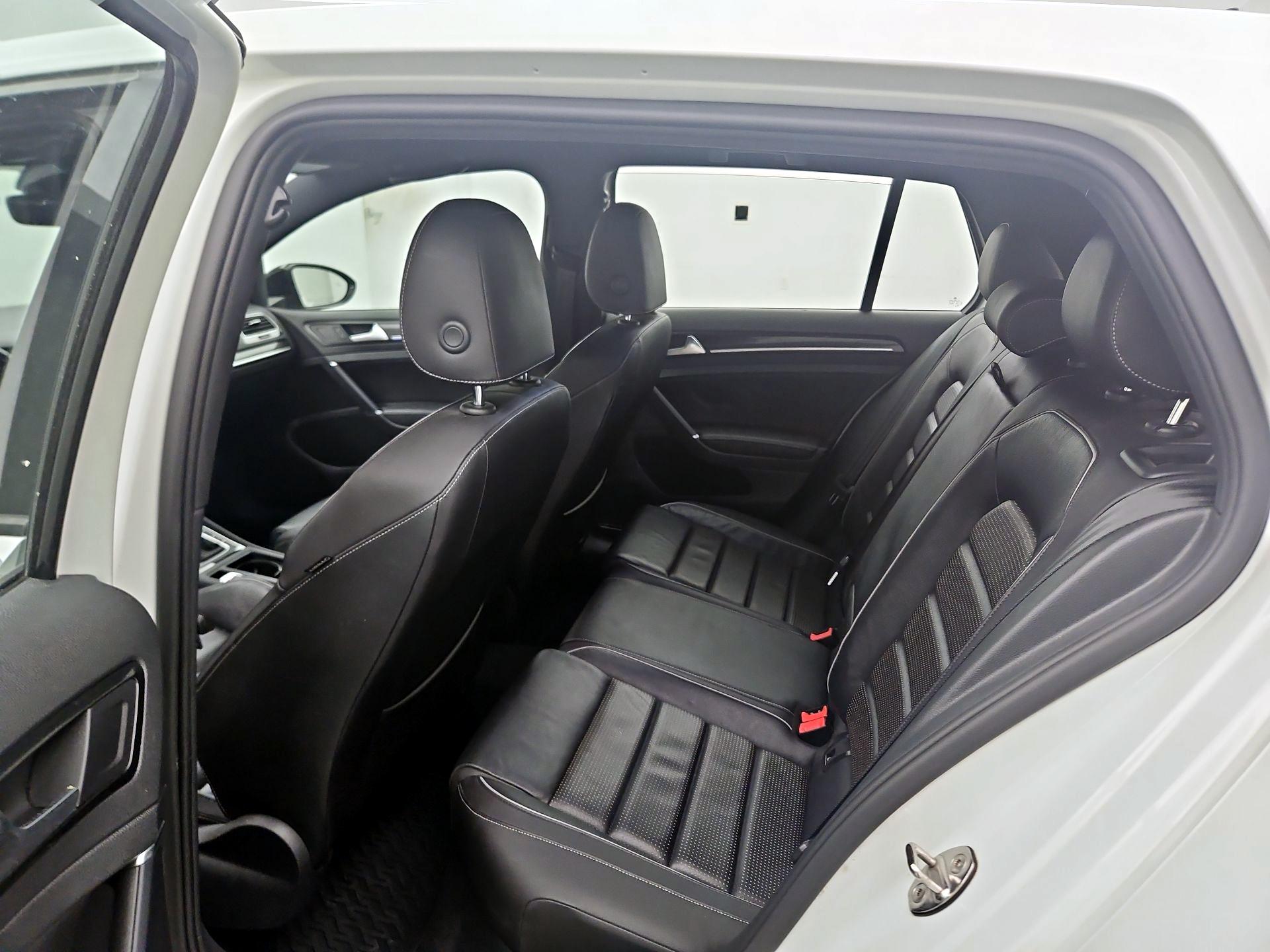 Thumbnail: 2019 Volkswagen Golf - 19