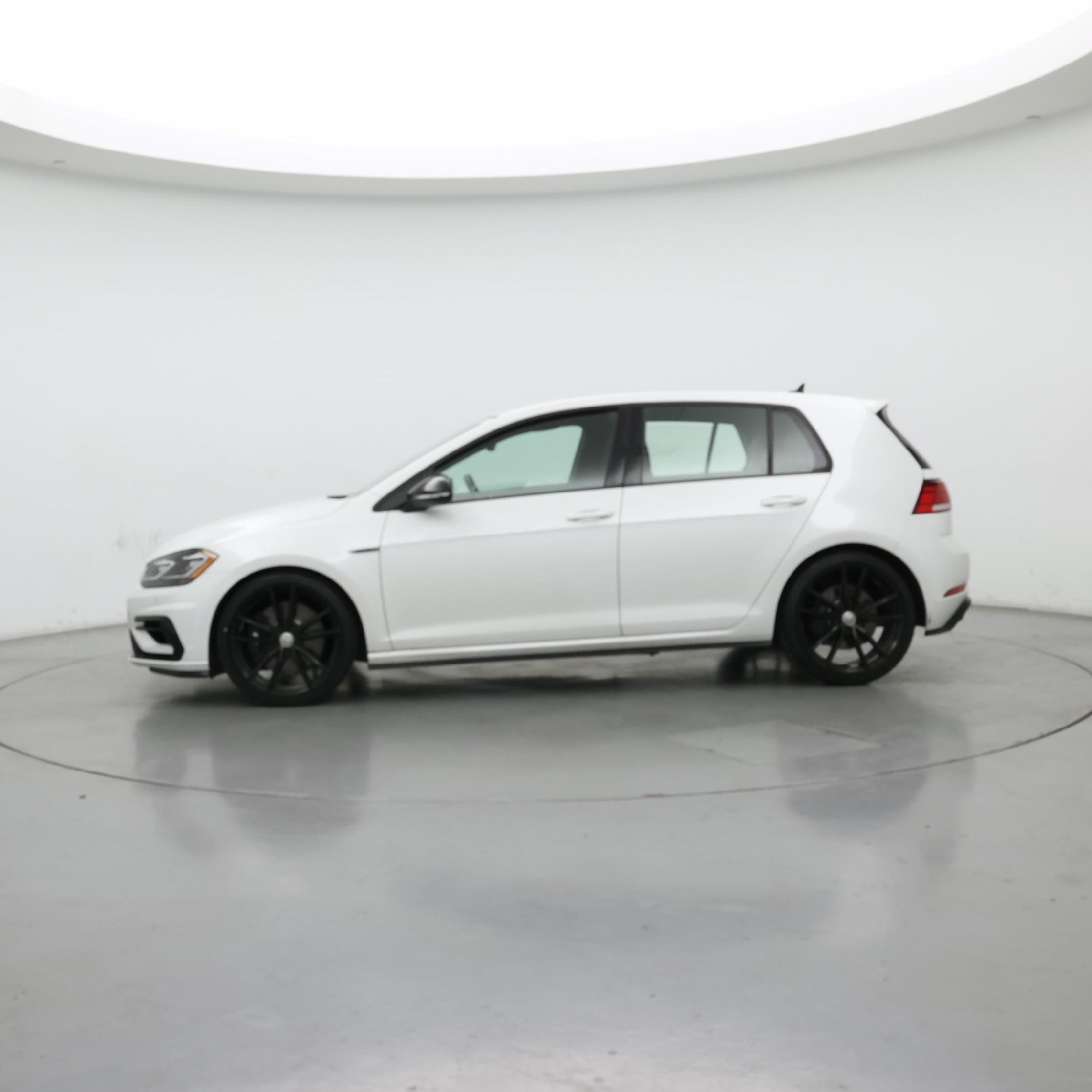 Thumbnail: 2019 Volkswagen Golf - 3