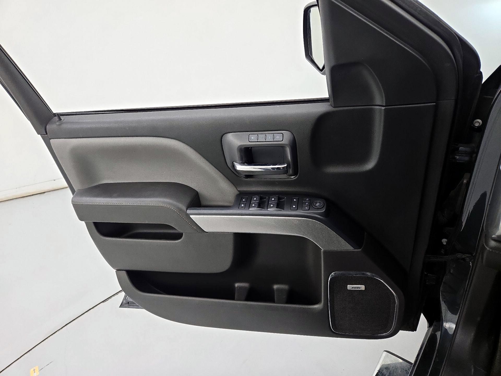 Thumbnail: 2017 Chevrolet Silverado 1500 - 12