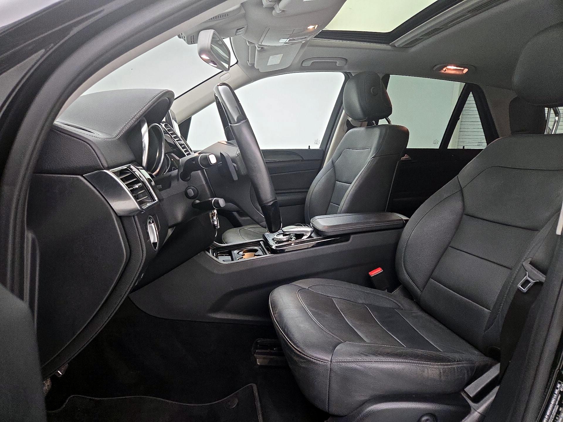 Thumbnail: 2016 Mercedes-Benz GLE - 11