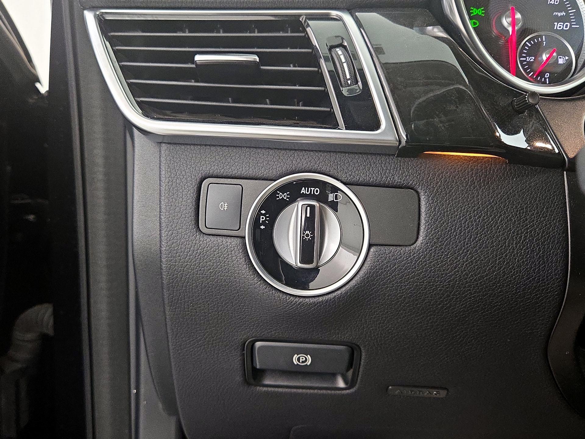 Thumbnail: 2016 Mercedes-Benz GLE - 13