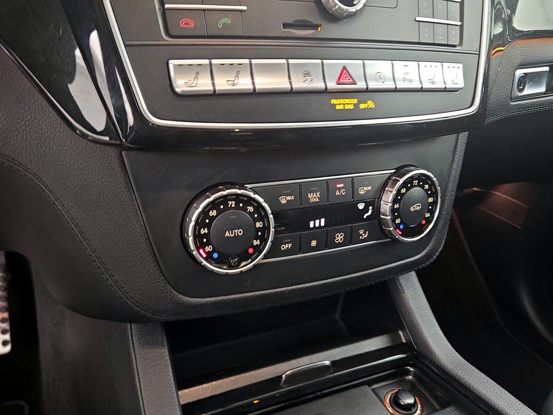 Thumbnail: 2016 Mercedes-Benz GLE - 17