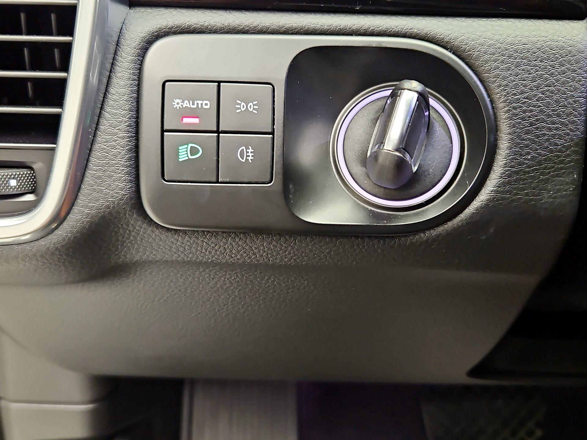 Thumbnail: 2022 Porsche Cayenne - 13