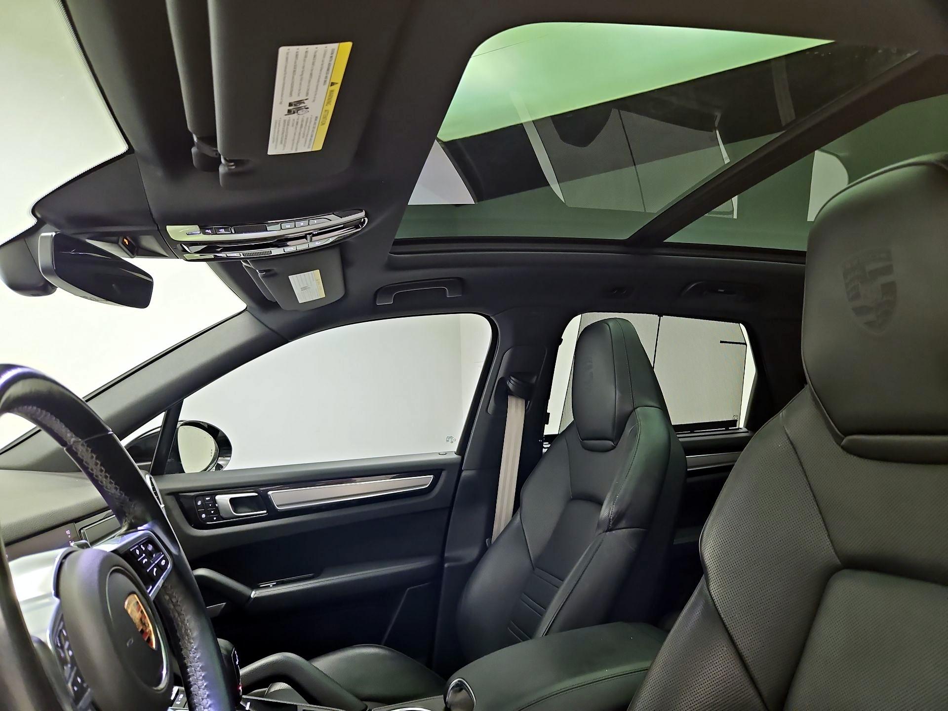 Thumbnail: 2022 Porsche Cayenne - 20