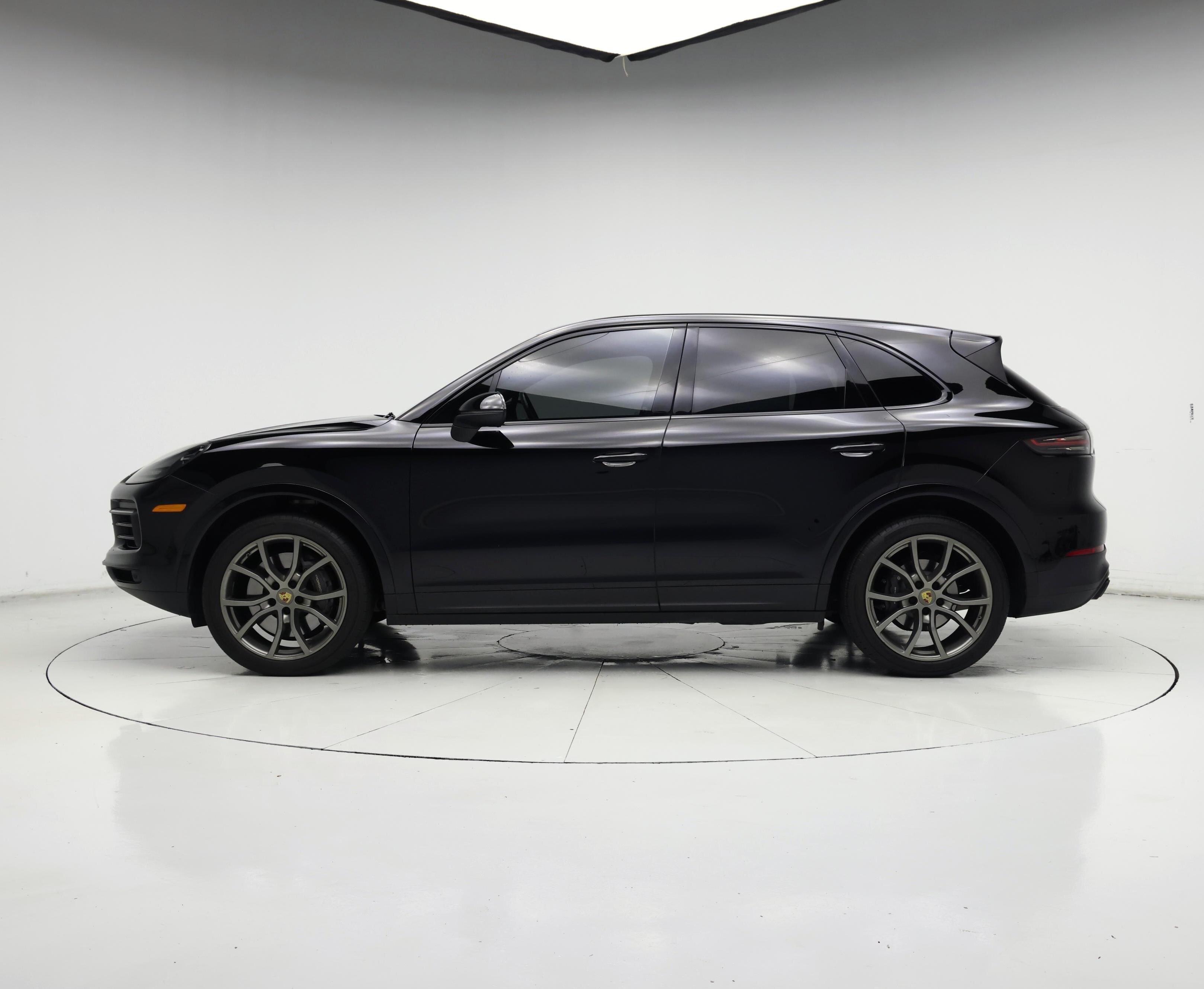 Thumbnail: 2022 Porsche Cayenne - 3