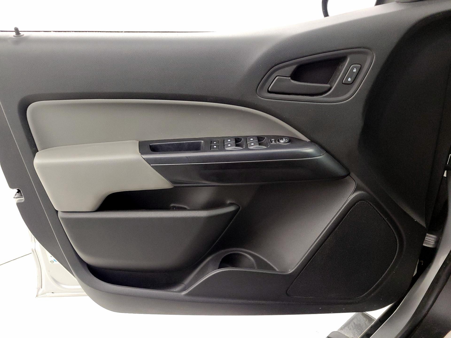 Thumbnail: 2020 Chevrolet Colorado - 12