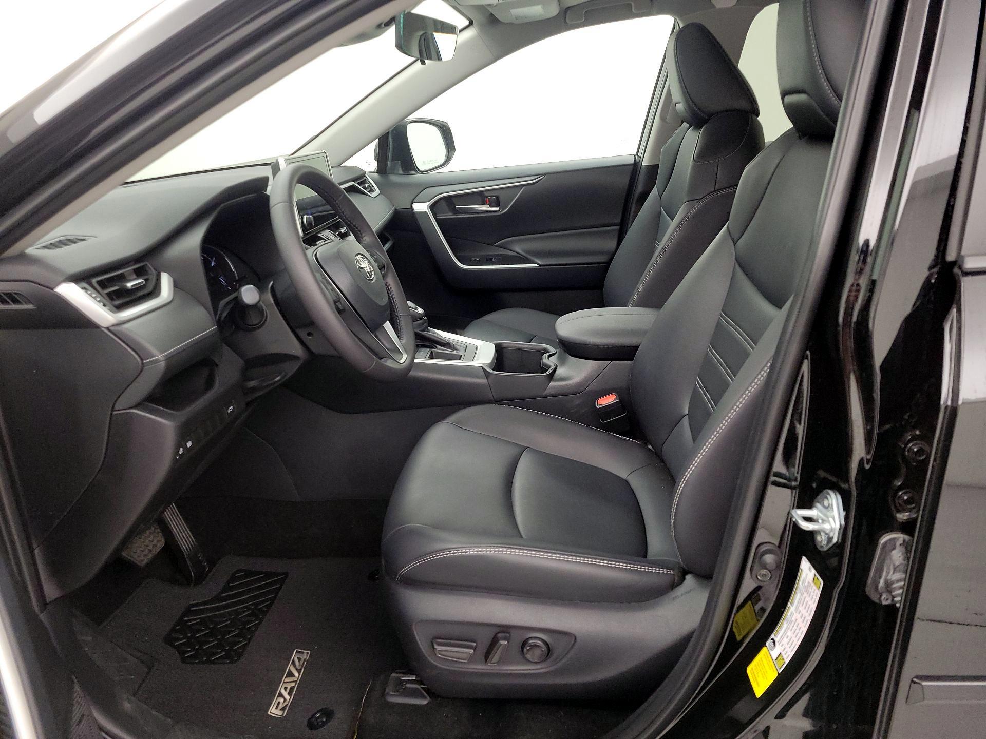 Thumbnail: 2024 Toyota RAV4 - 11