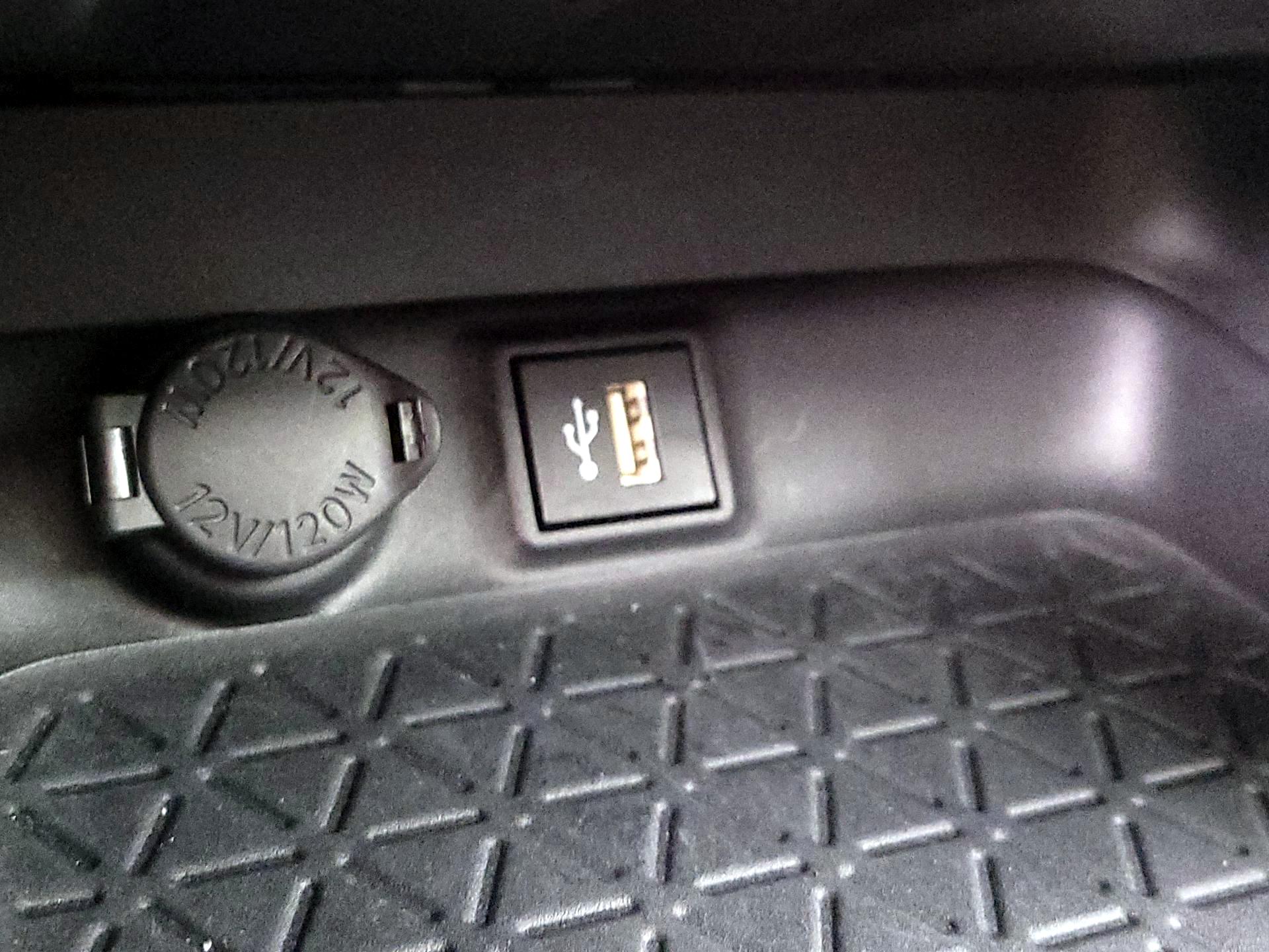 Thumbnail: 2024 Toyota RAV4 - 18