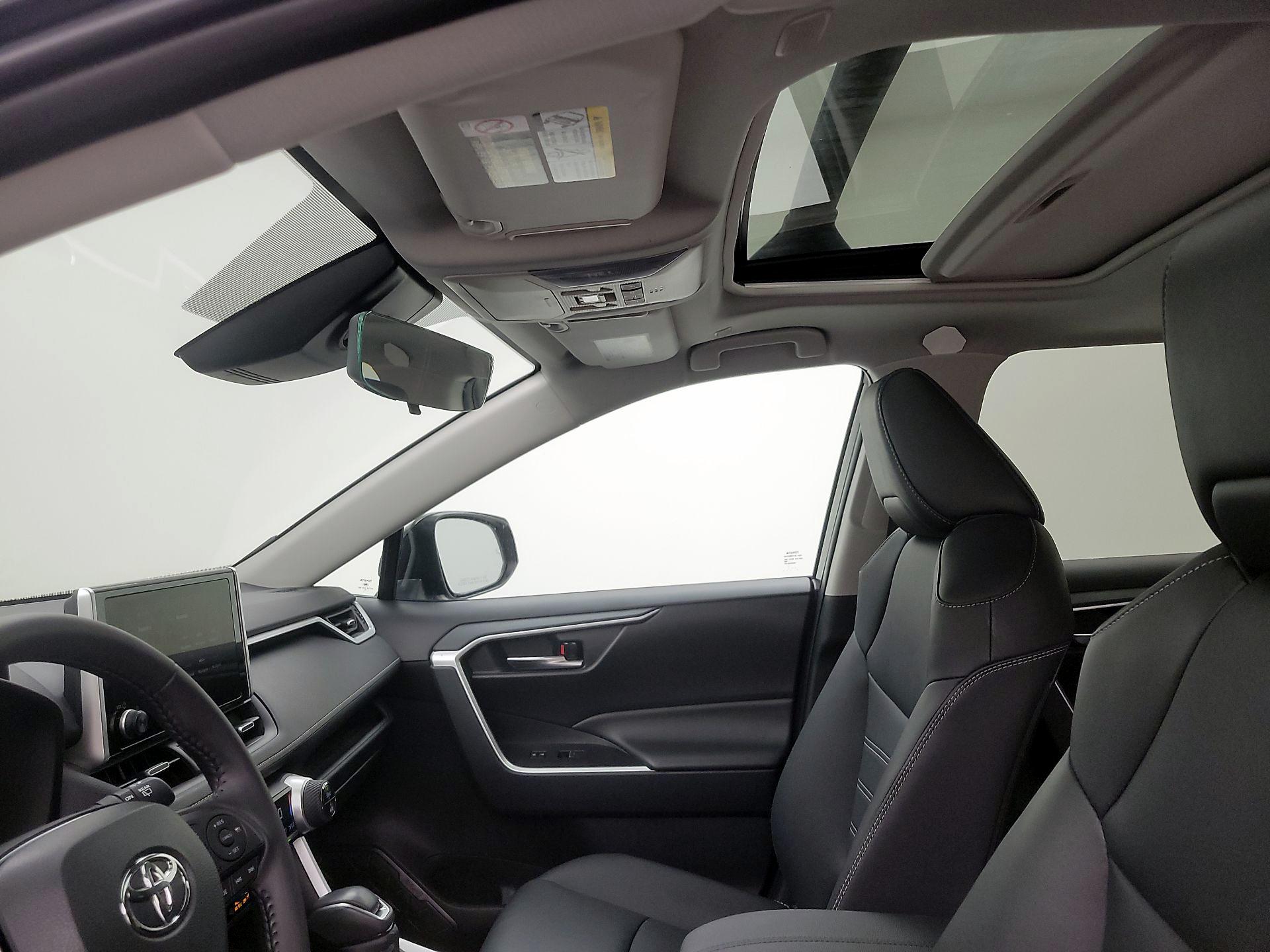 Thumbnail: 2024 Toyota RAV4 - 19