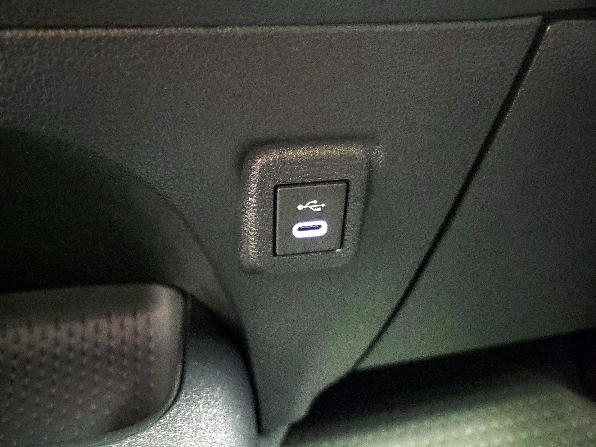 Thumbnail: 2025 Toyota Corolla - 18