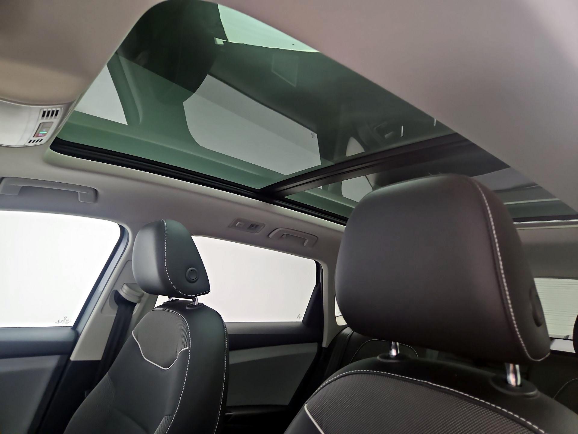 Thumbnail: 2023 Volkswagen Taos - 18