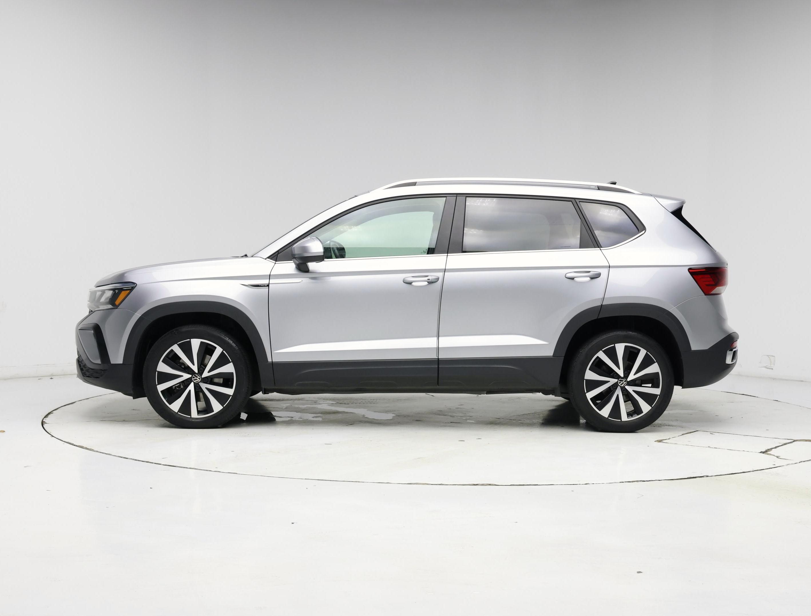 Thumbnail: 2023 Volkswagen Taos - 3