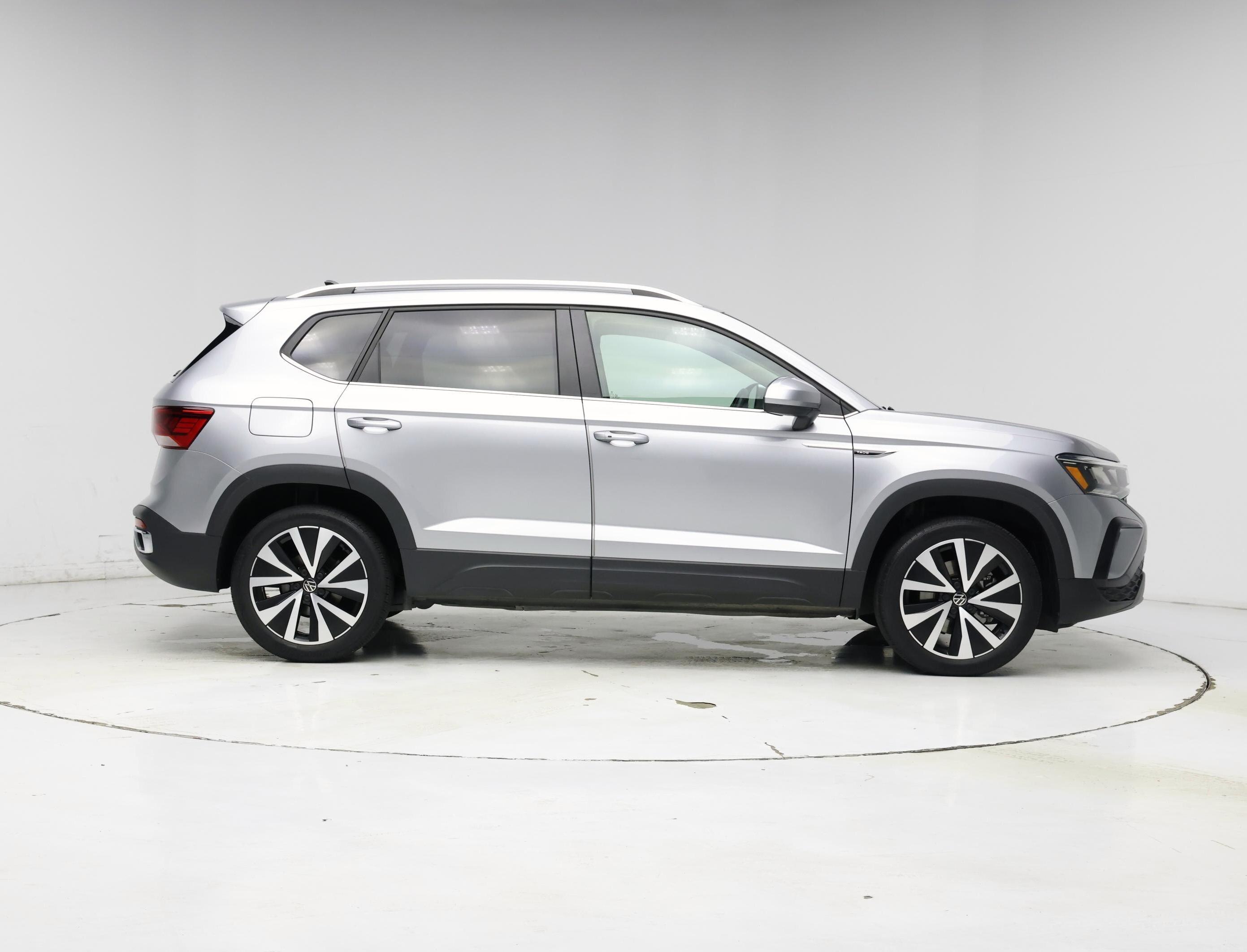 Thumbnail: 2023 Volkswagen Taos - 7