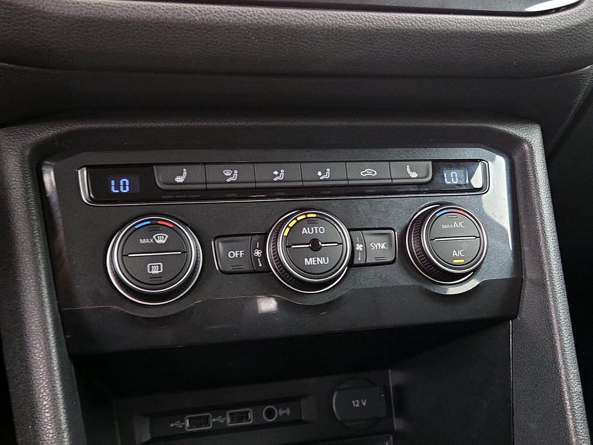 Thumbnail: 2018 Volkswagen Tiguan - 16