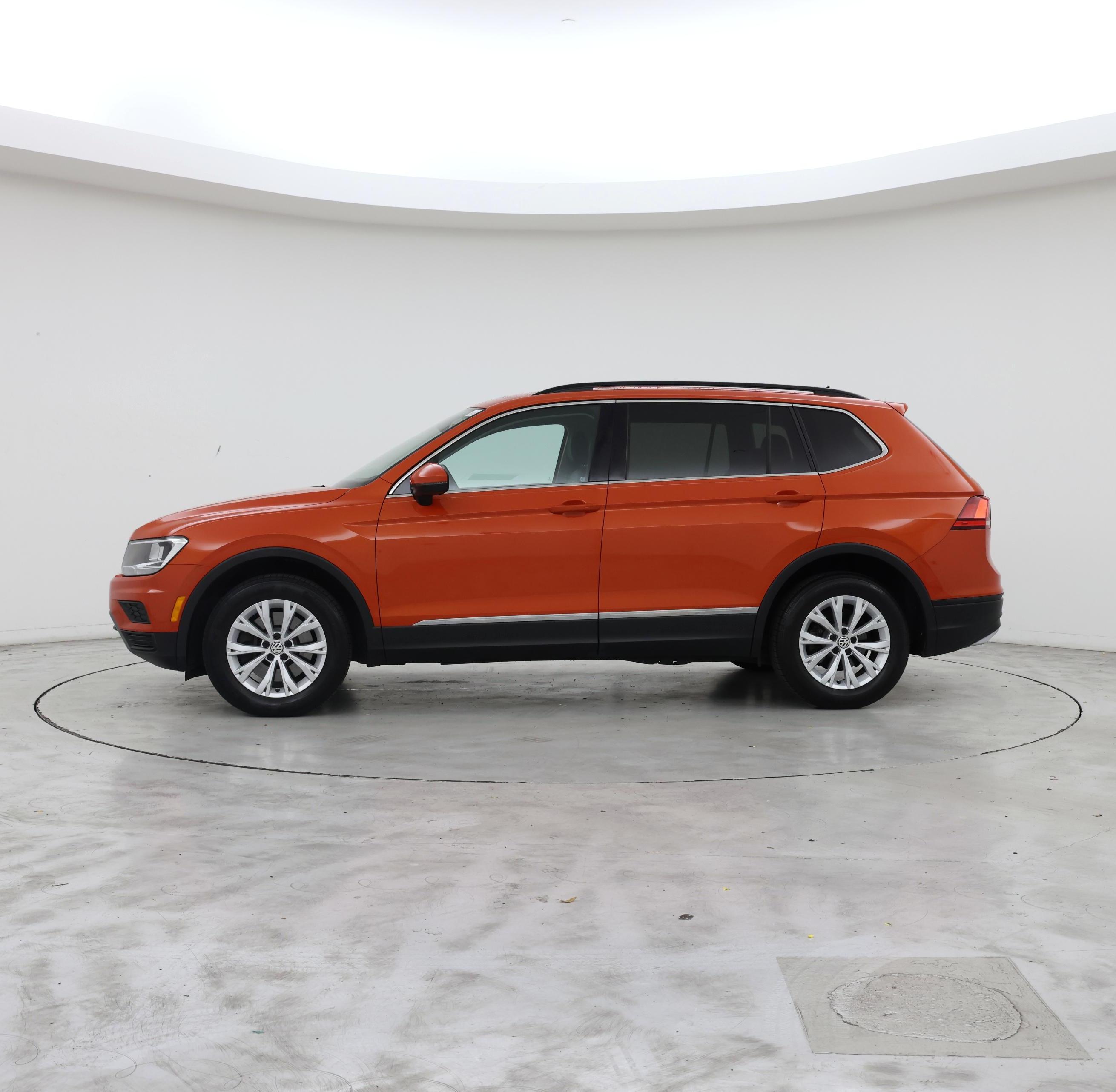 Thumbnail: 2018 Volkswagen Tiguan - 3