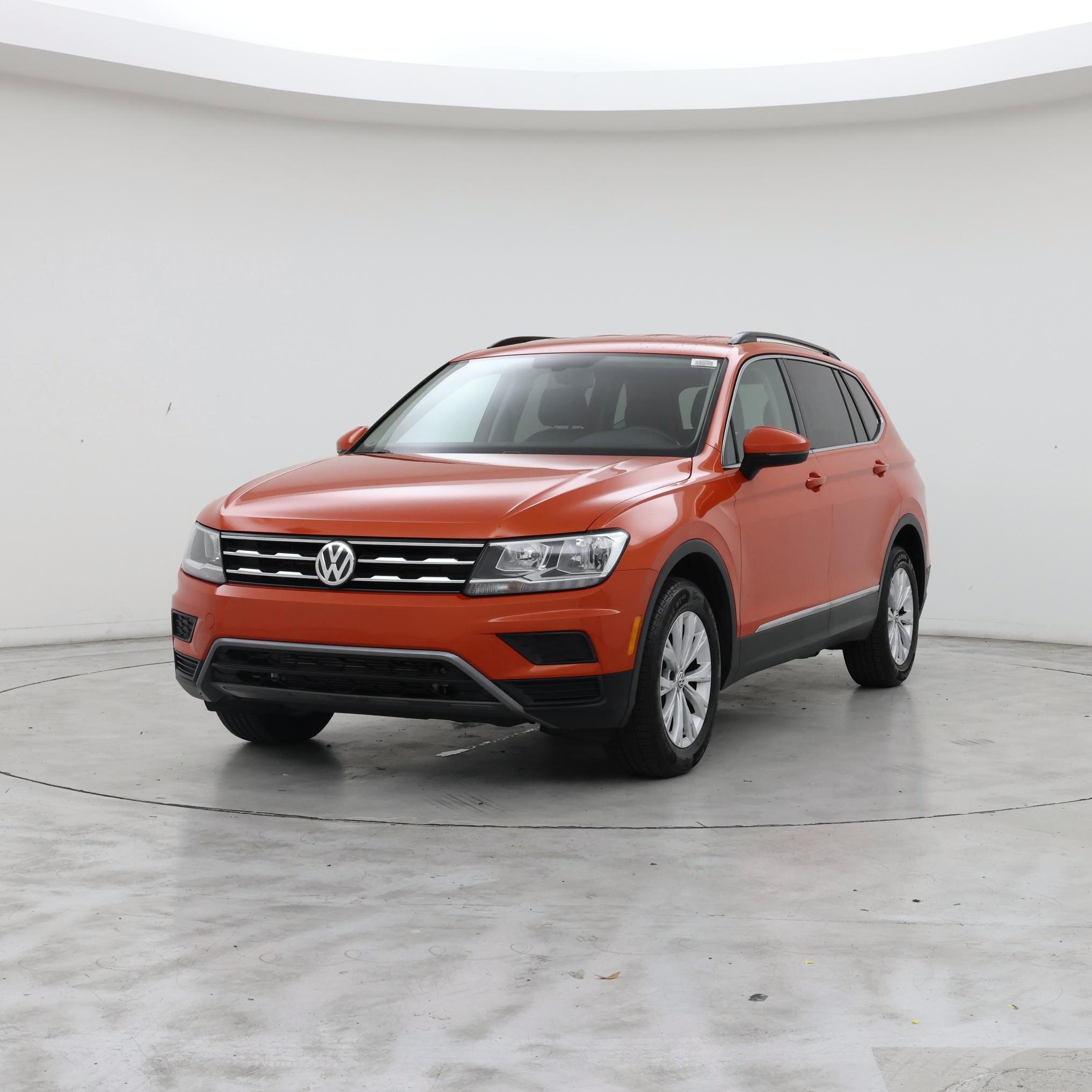 Thumbnail: 2018 Volkswagen Tiguan - 4