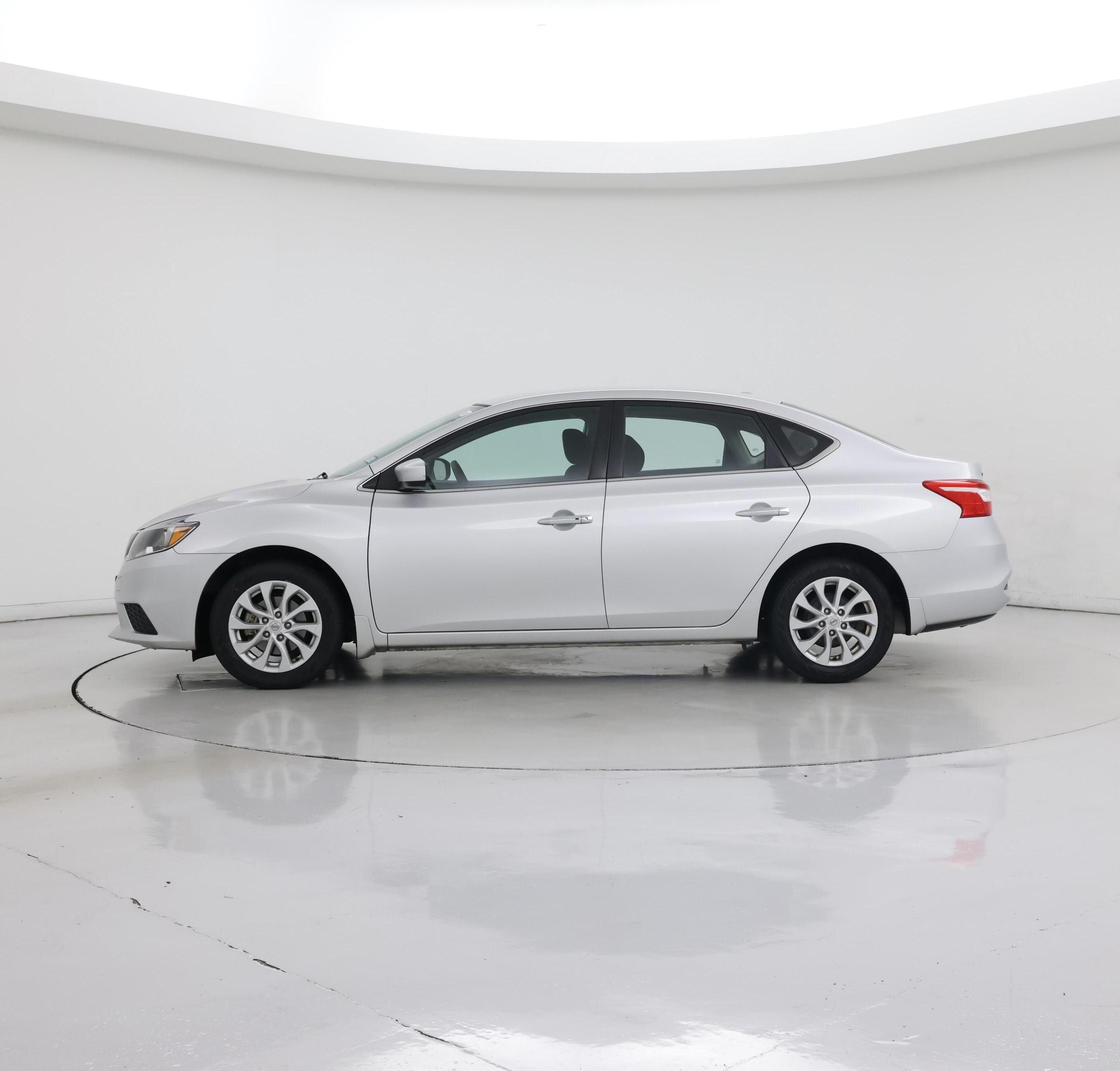 Thumbnail: 2019 Nissan Sentra - 3