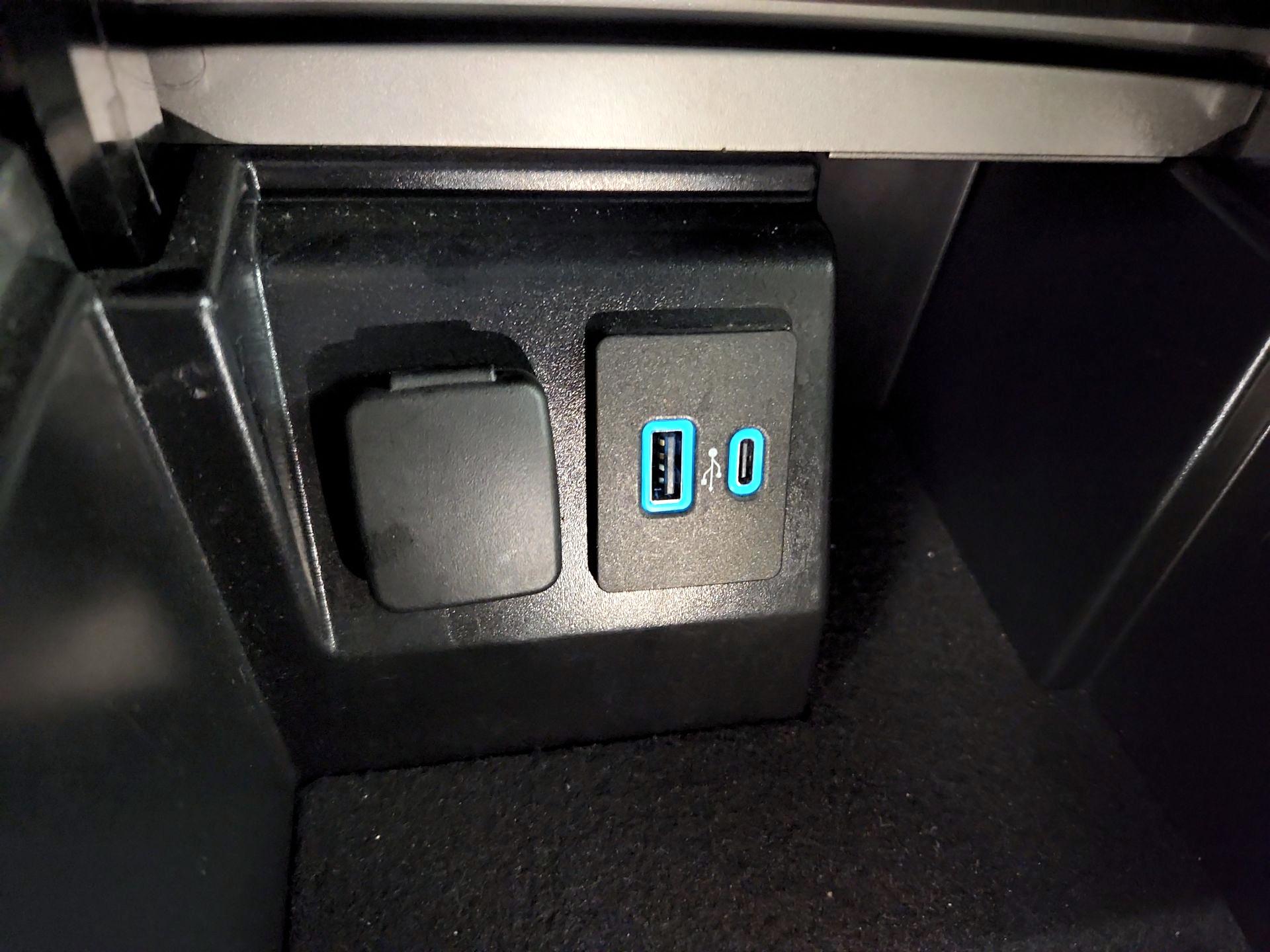 Thumbnail: 2024 Ford Explorer - 19