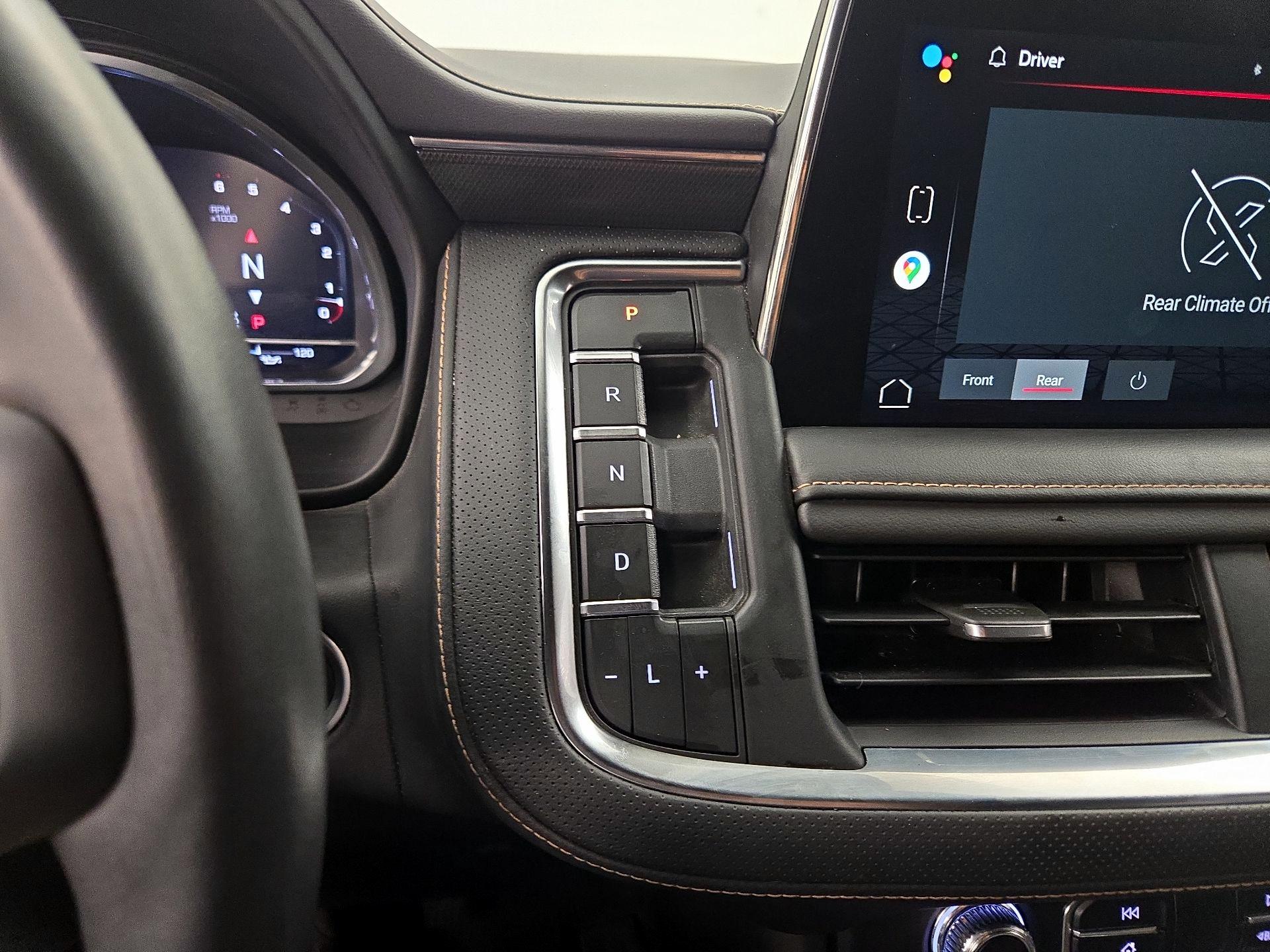 Thumbnail: 2022 GMC Yukon XL - 17