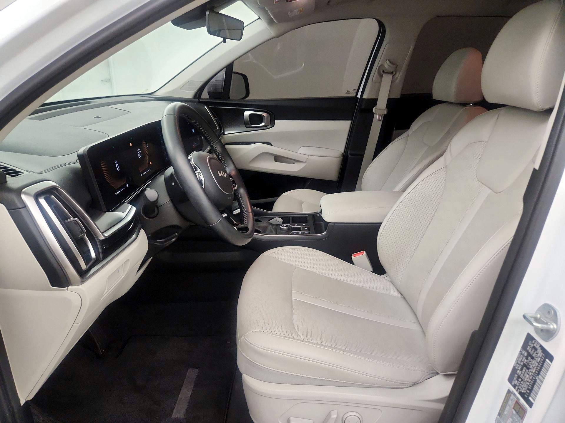 Thumbnail: 2025 Kia Sorento - 9