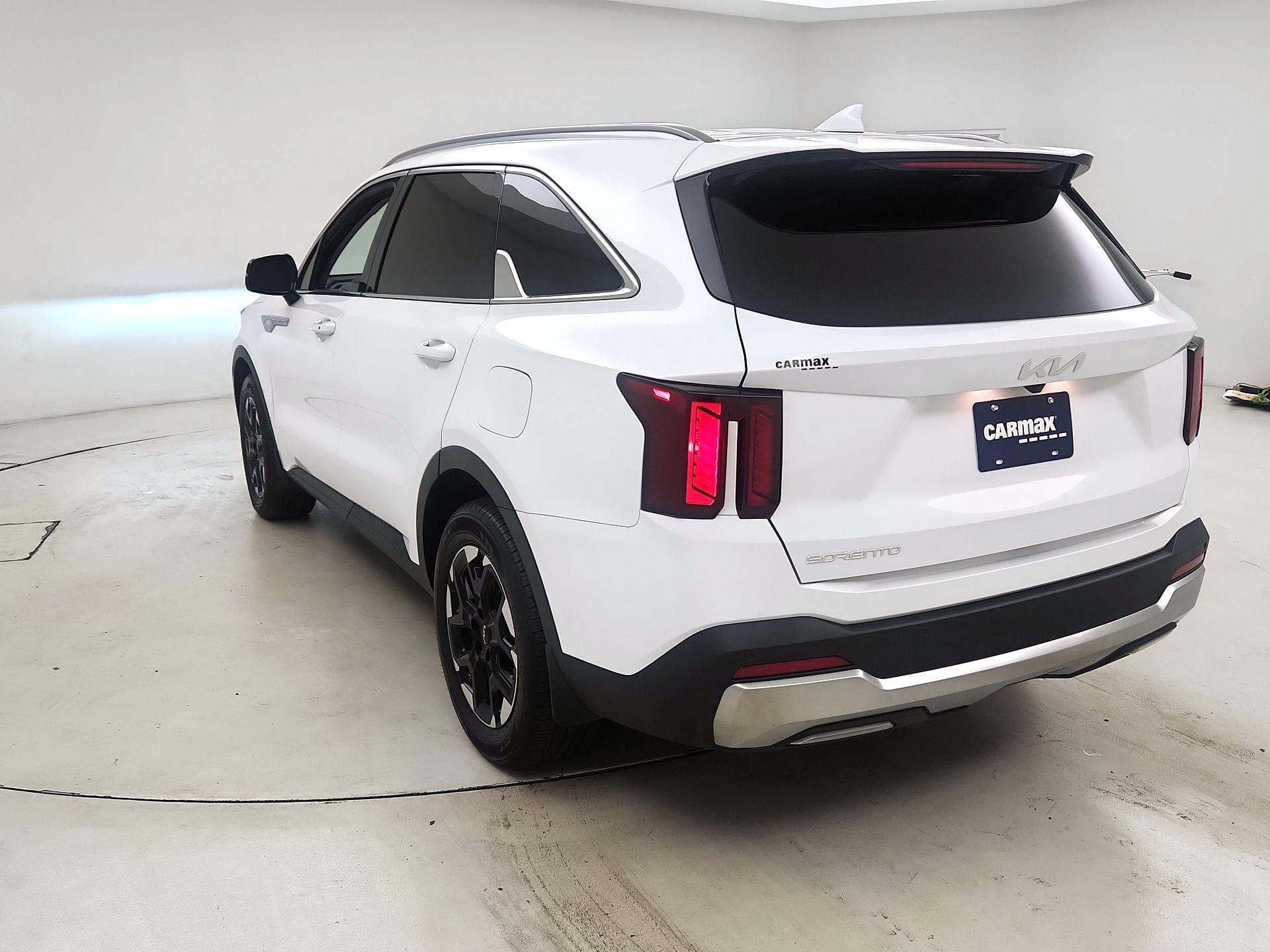 Thumbnail: 2025 Kia Sorento - 7