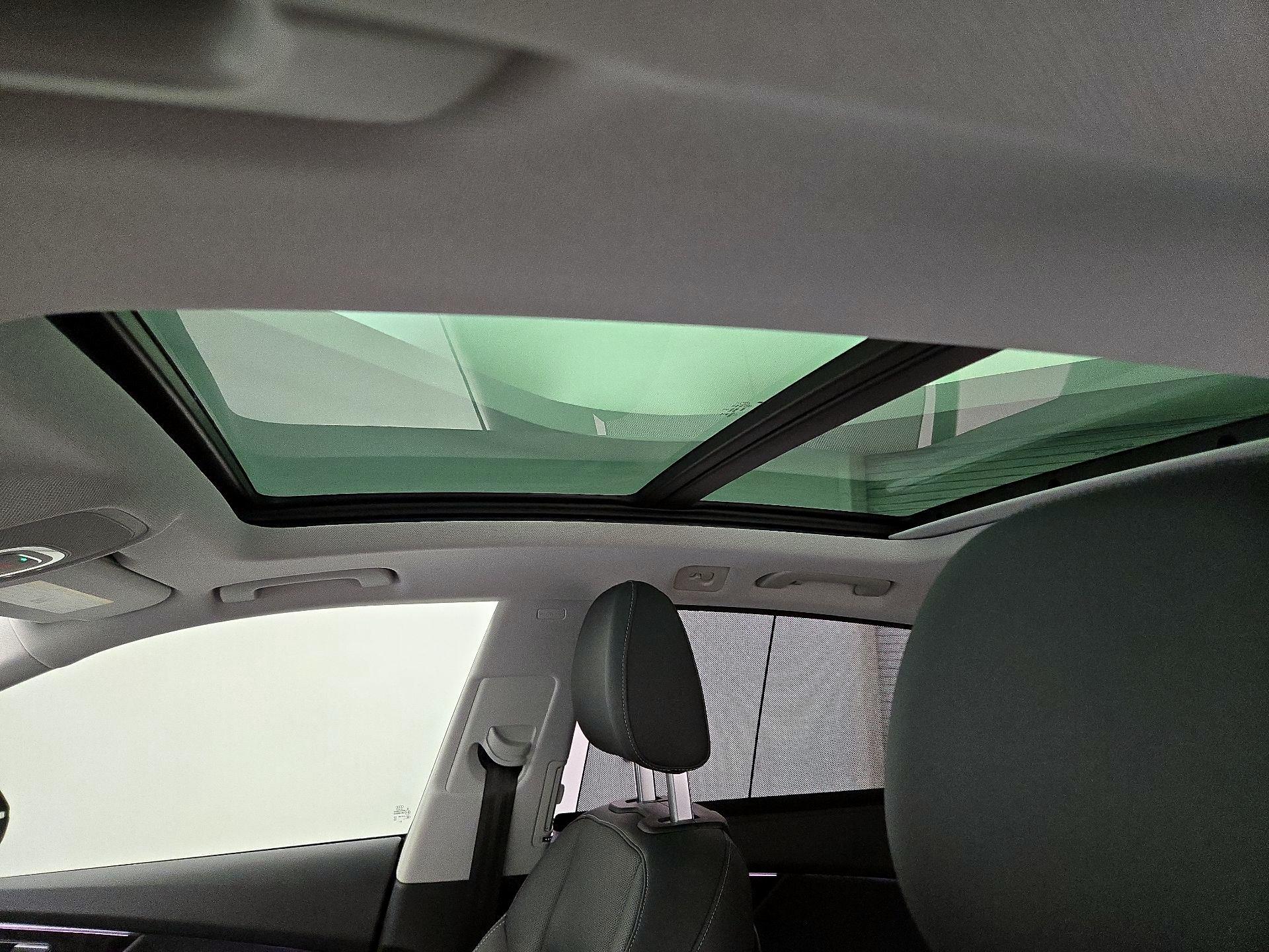 Thumbnail: 2023 Audi Q8 - 20