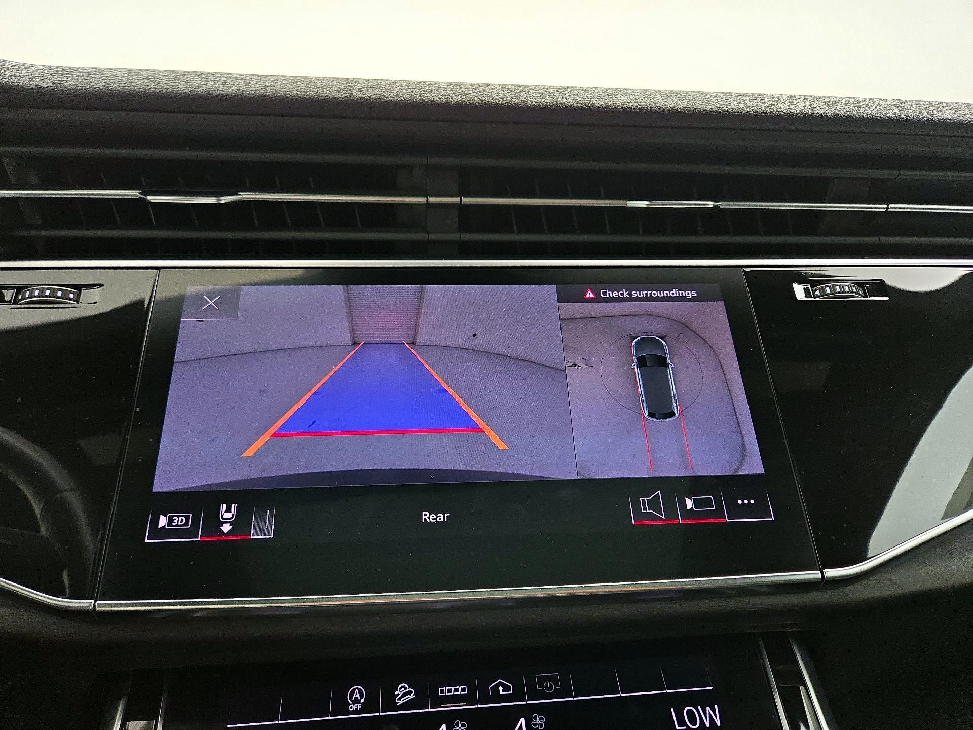 Thumbnail: 2021 Audi Q8 - 15