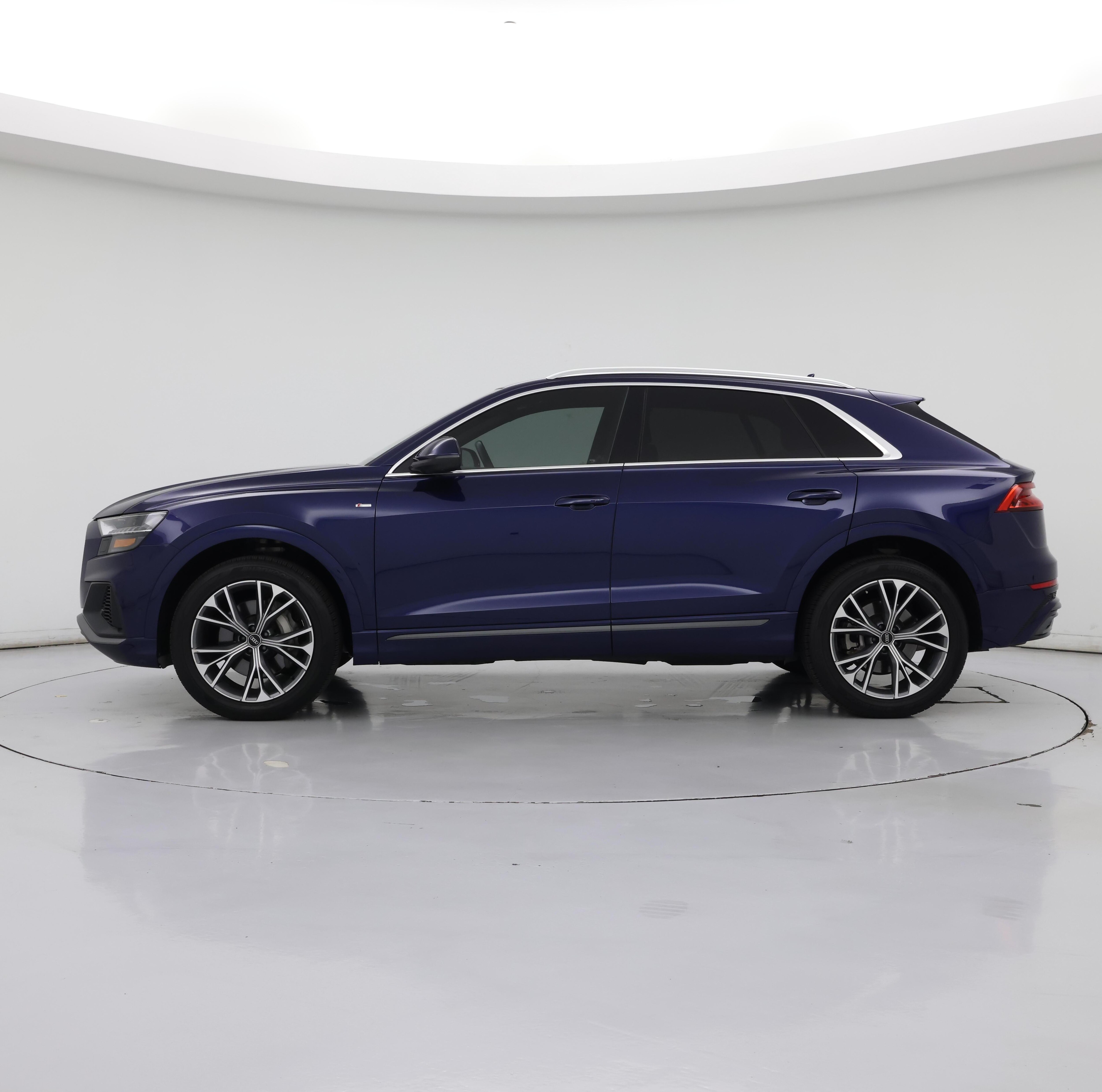 Thumbnail: 2021 Audi Q8 - 3