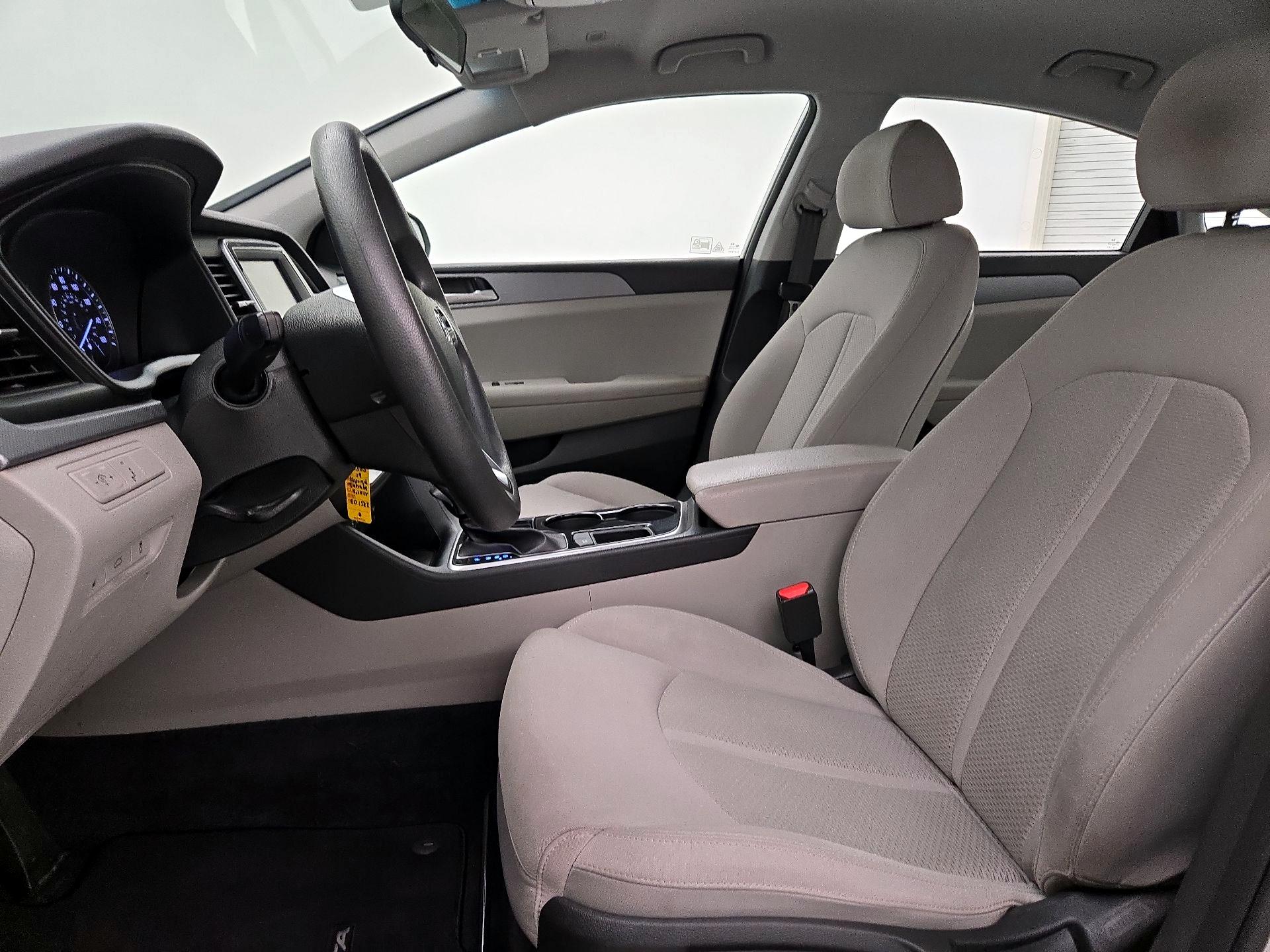 Thumbnail: 2019 Hyundai Sonata - 11