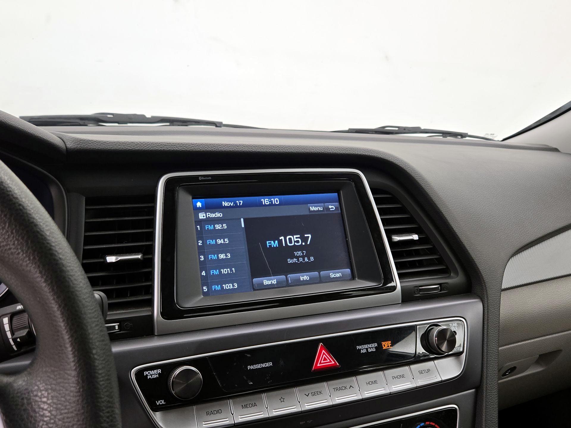 Thumbnail: 2019 Hyundai Sonata - 15