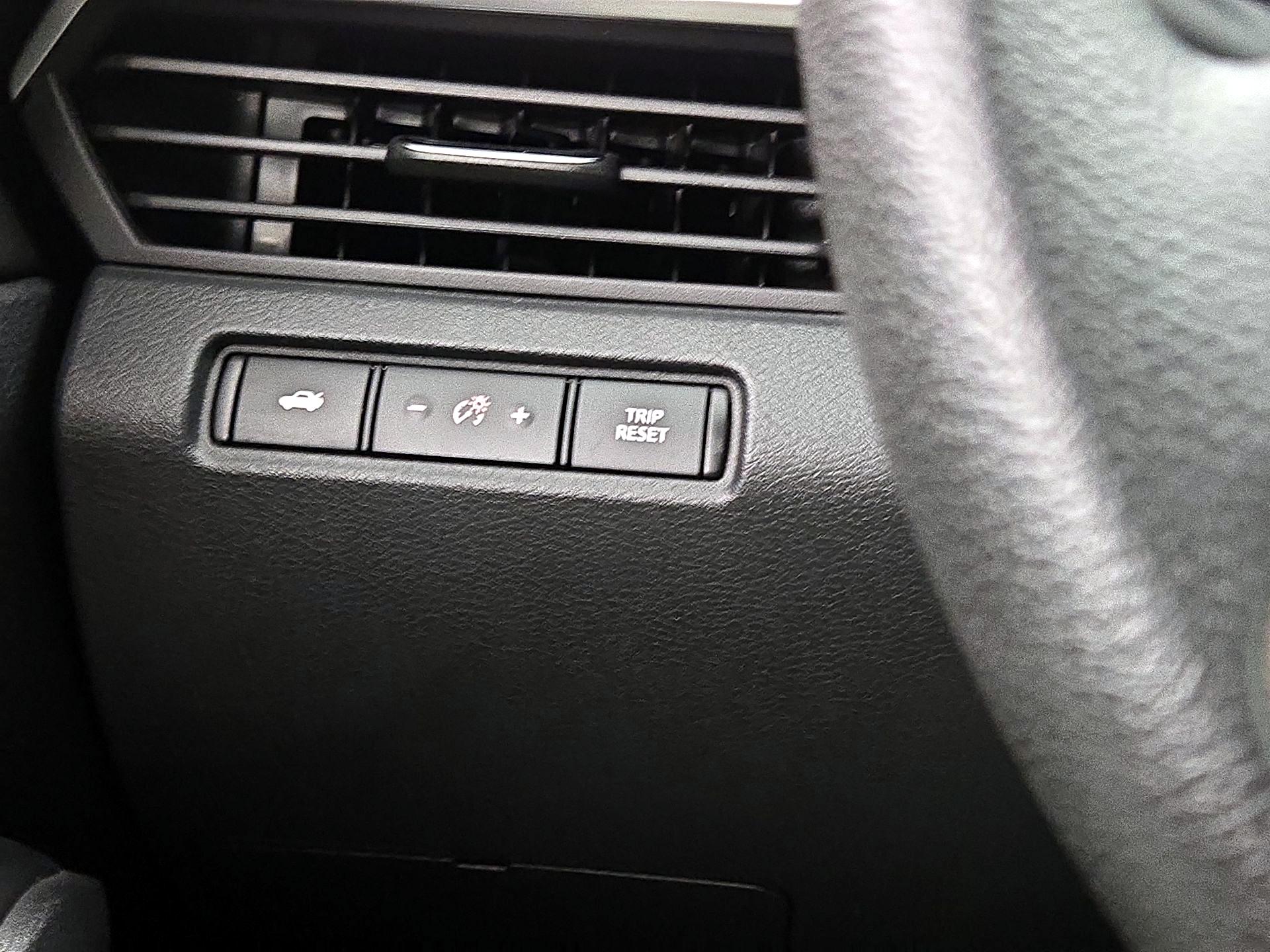 Thumbnail: 2021 Nissan Altima - 13