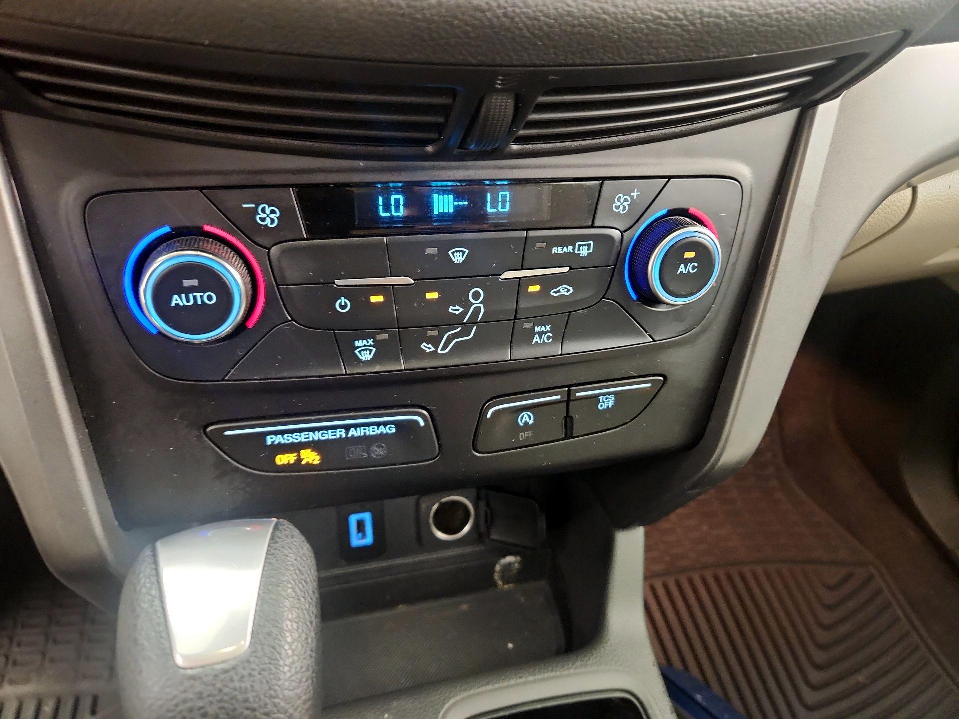 Thumbnail: 2017 Ford Escape - 16