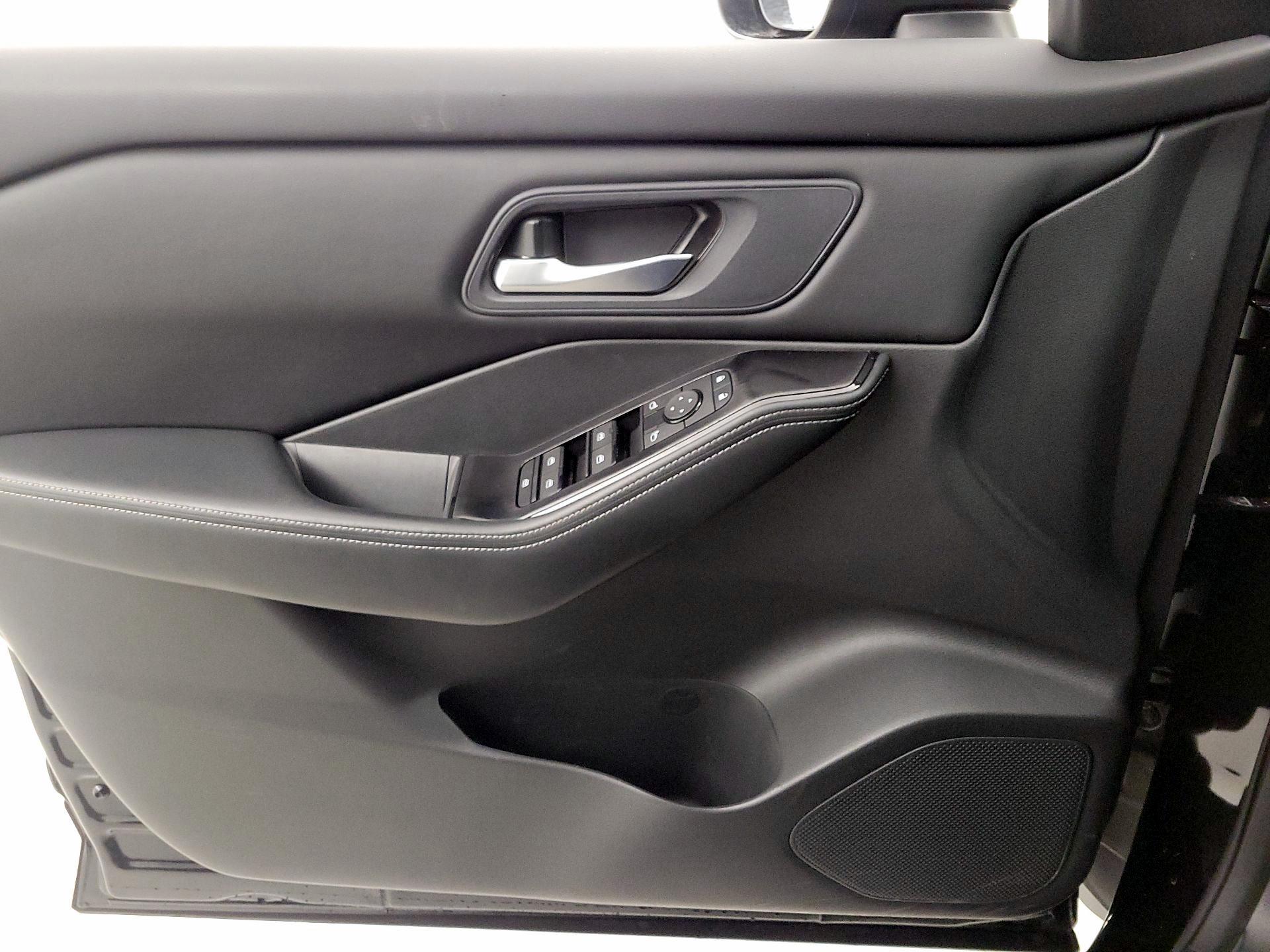 Thumbnail: 2024 Nissan Rogue - 12